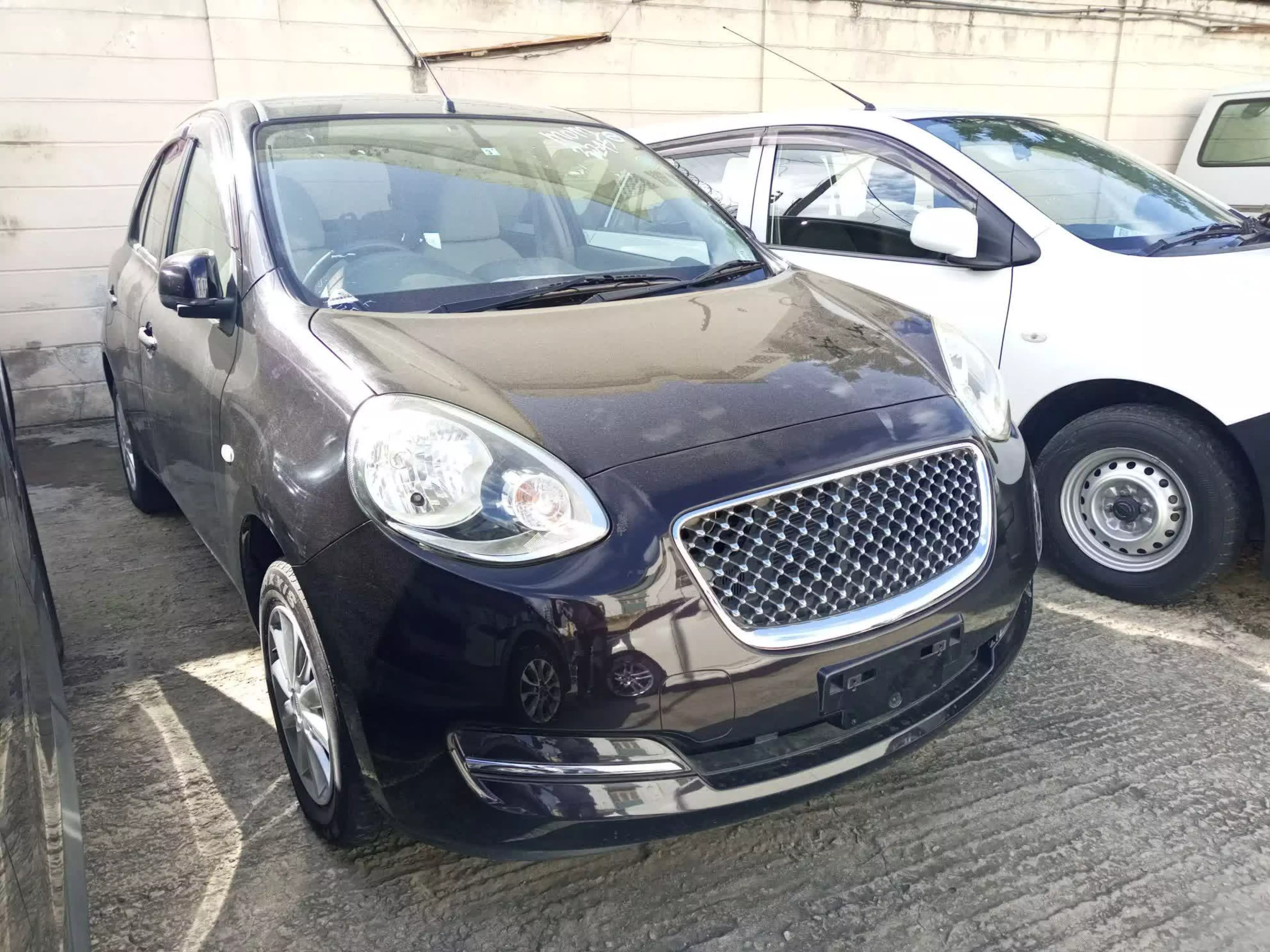 Nissan March - 2015