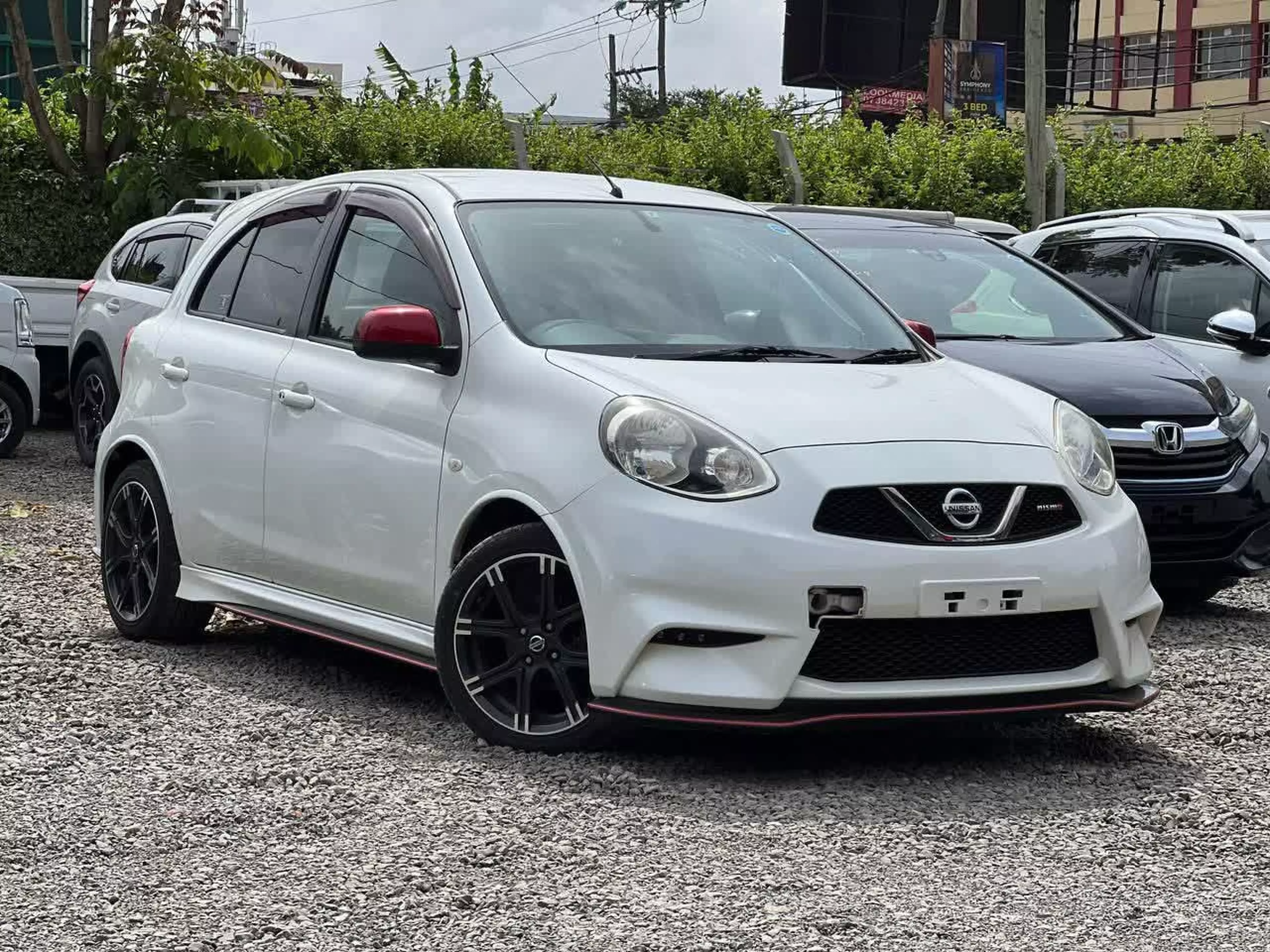 Nissan March - 2015
