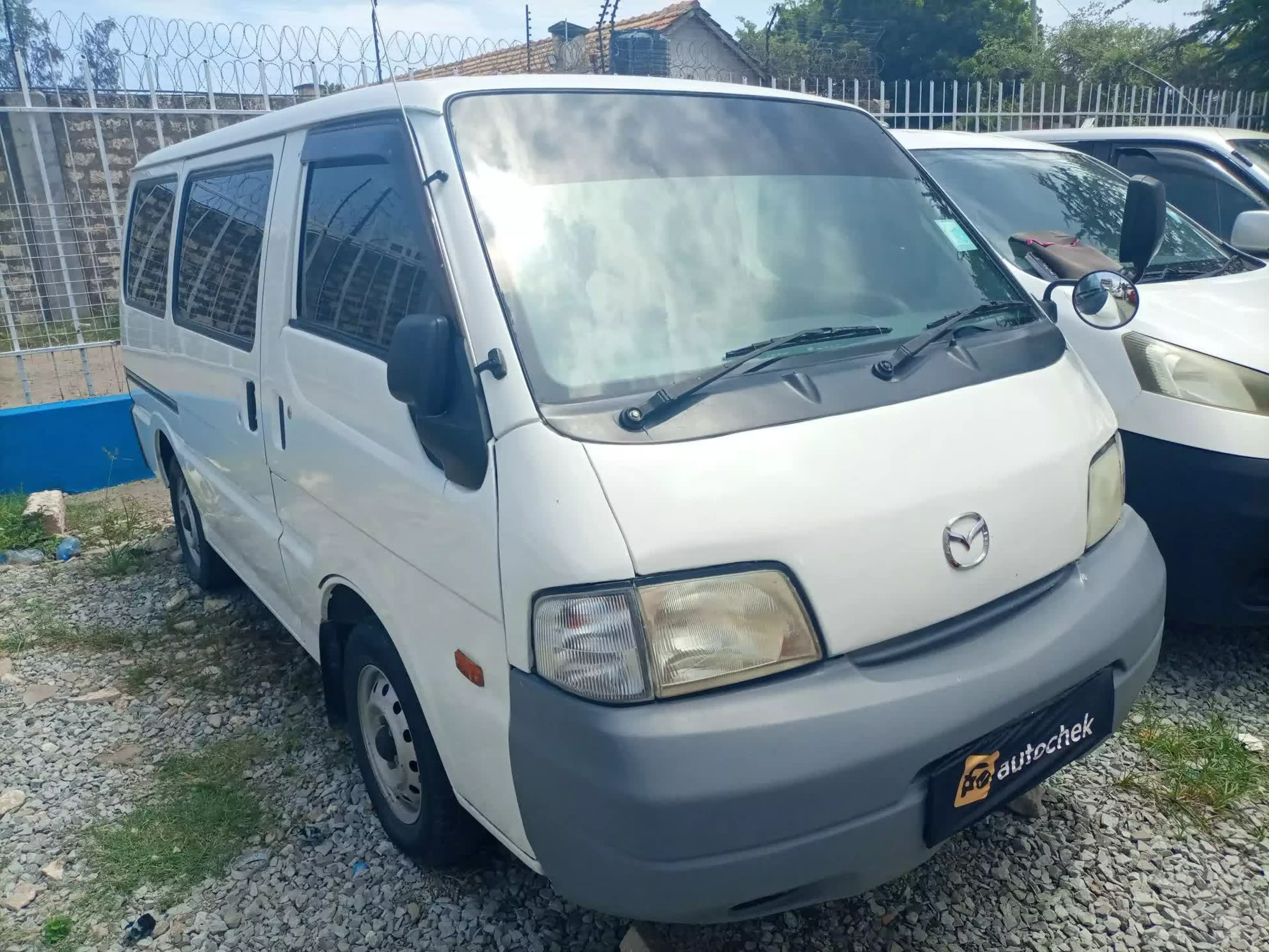 Mazda Bongo - 2013