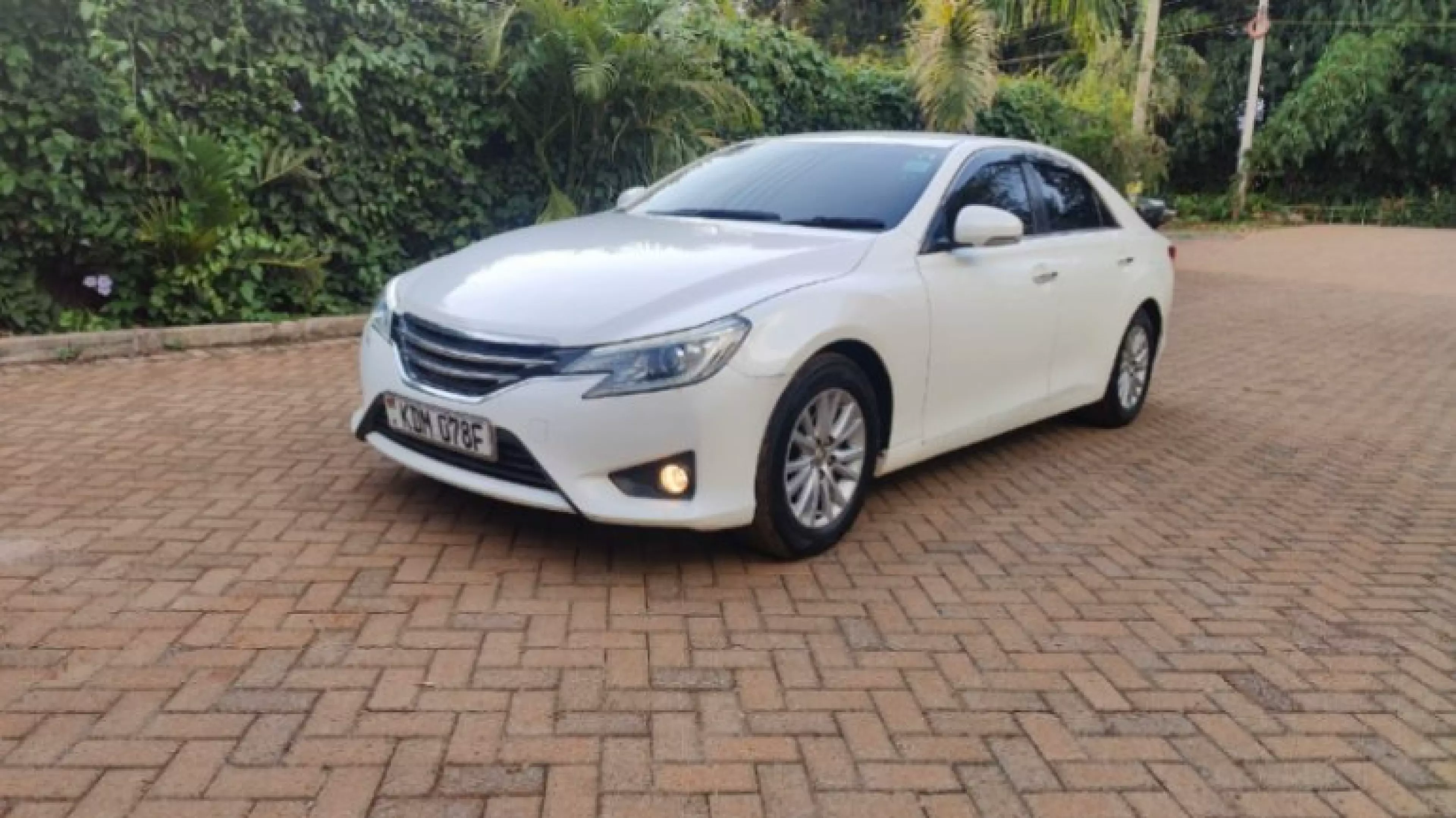 Toyota Mark X - 2015