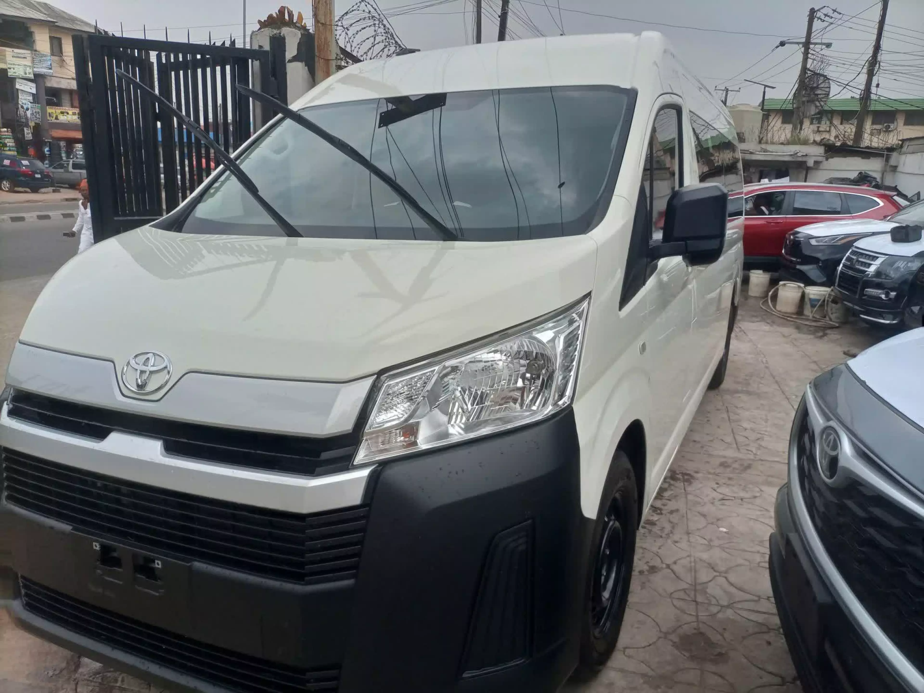 Toyota Hiace - 2022