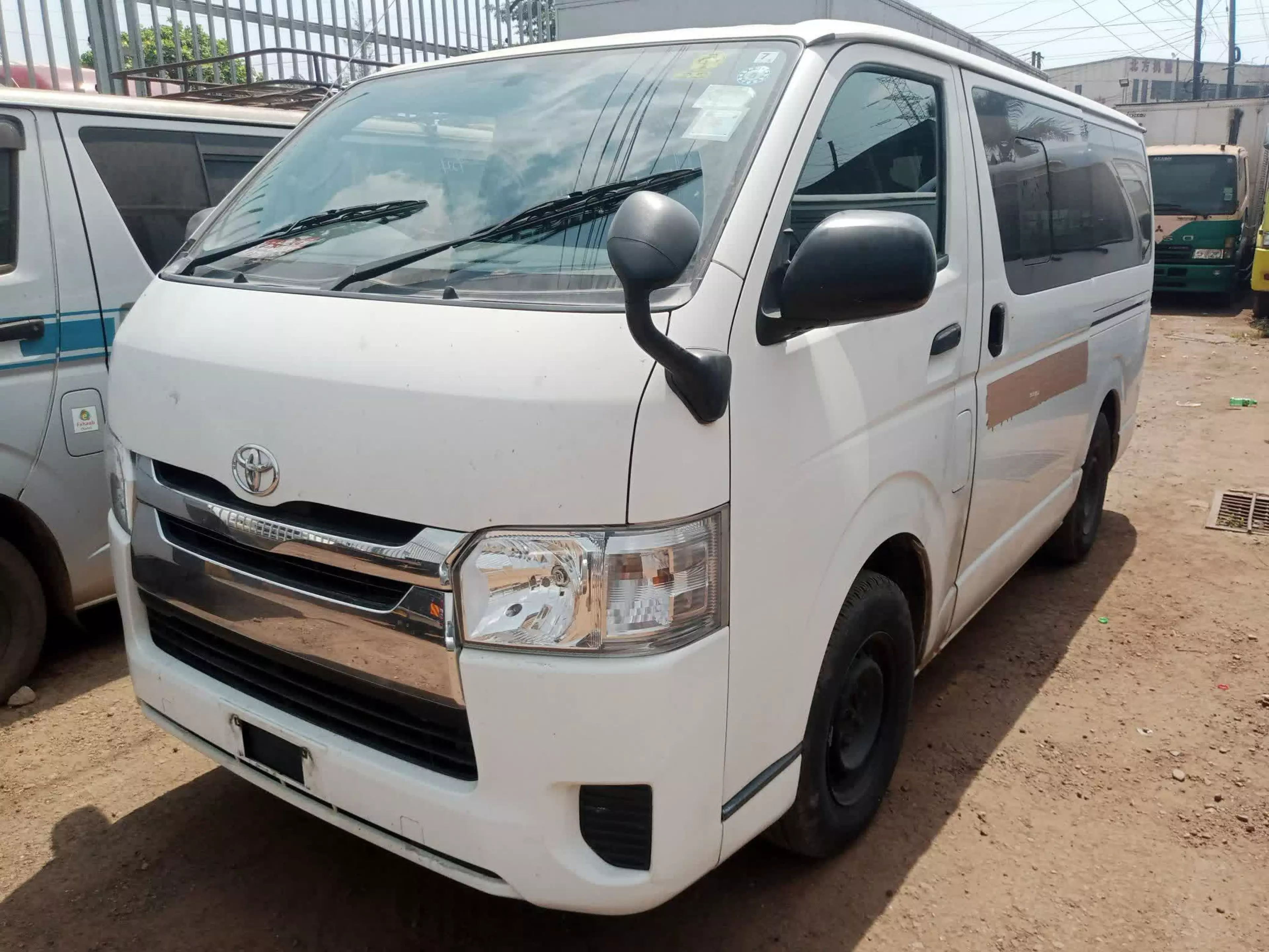 Toyota Hiace - 2013