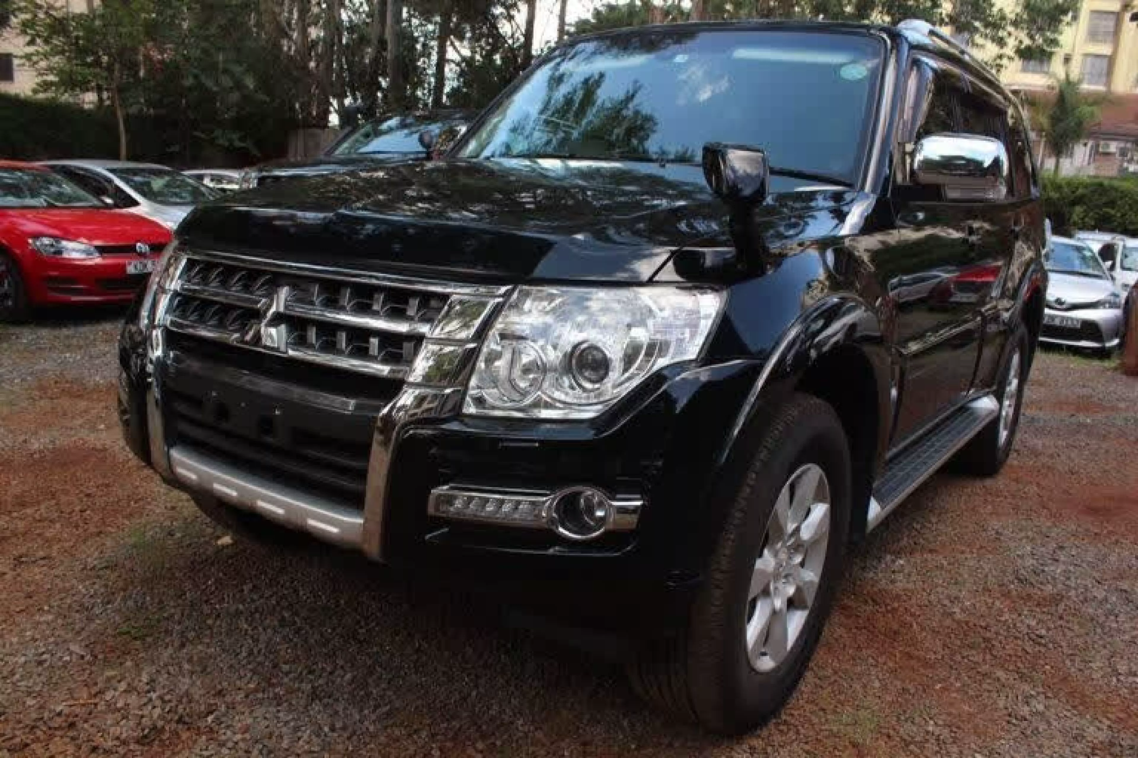 Mitsubishi Pajero Exceed  - 2015