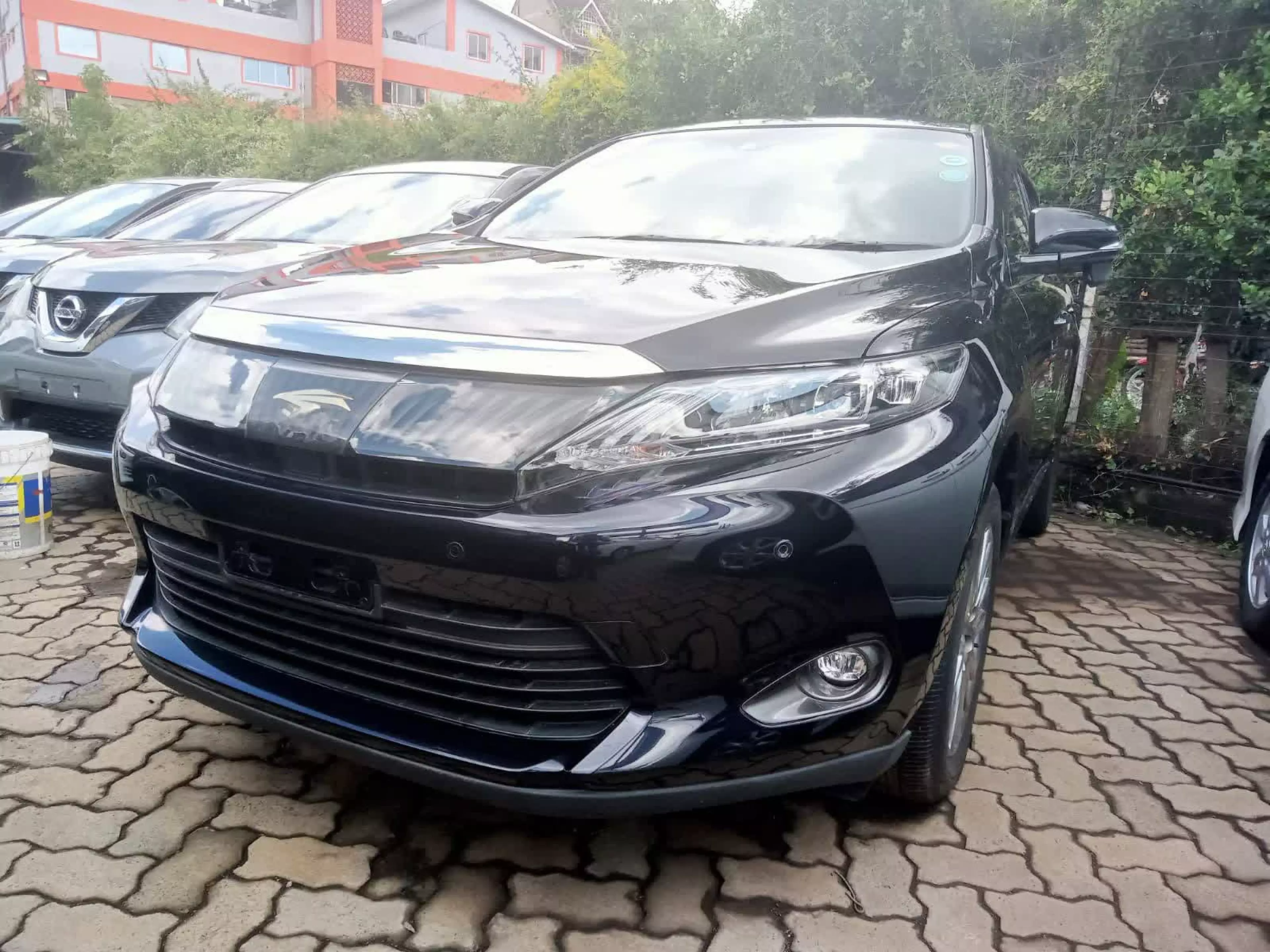Toyota Harrier - 2016