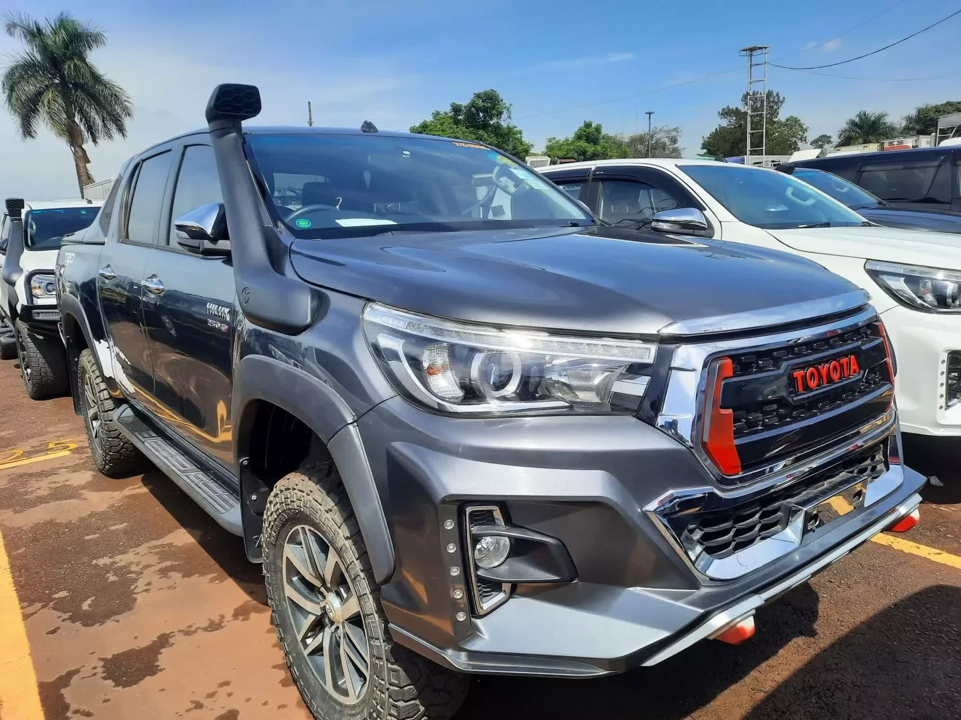 Toyota Hilux - 2015