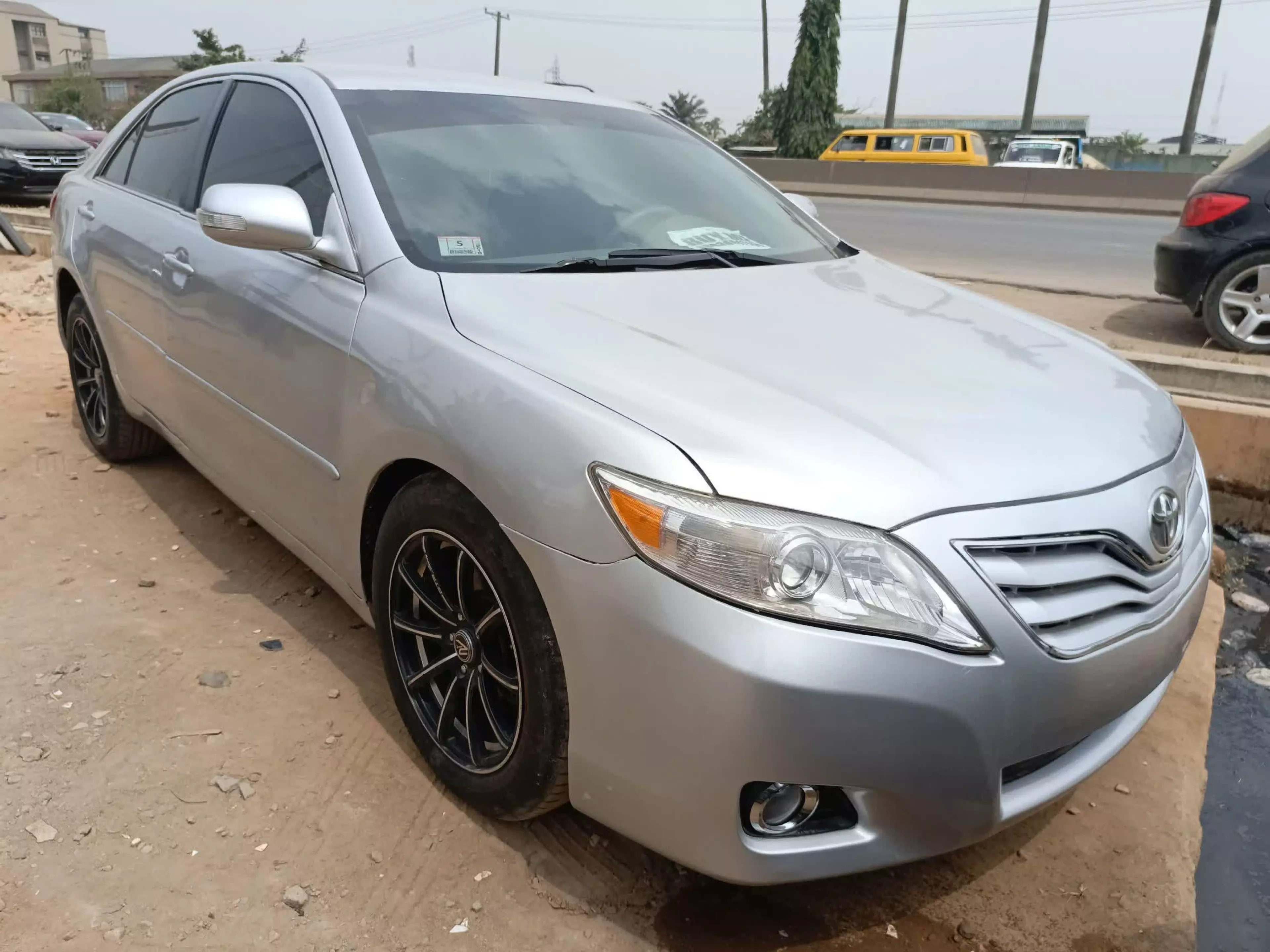 Toyota Camry - 2011