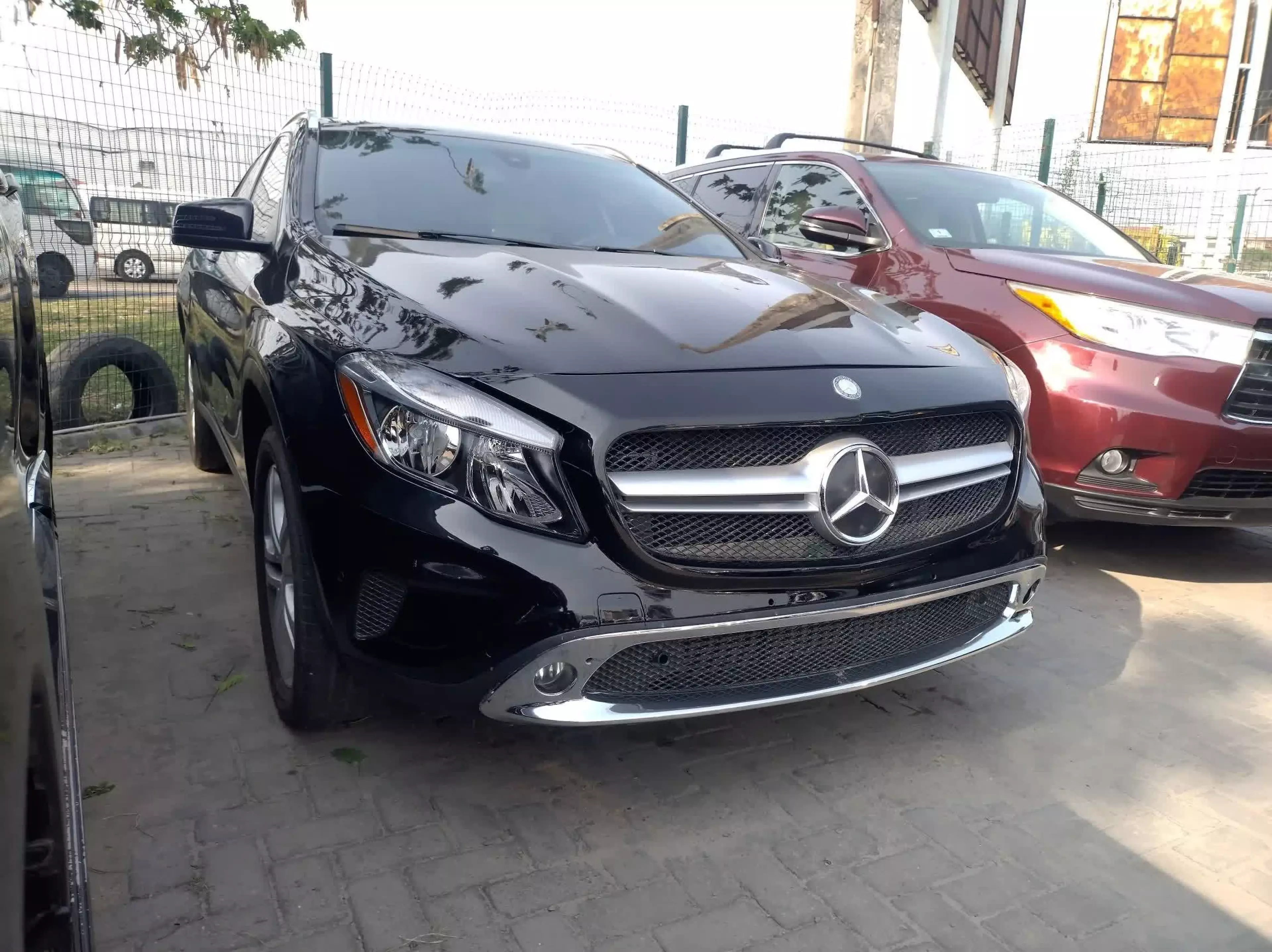 Mercedes-Benz GLA 250 - 2016