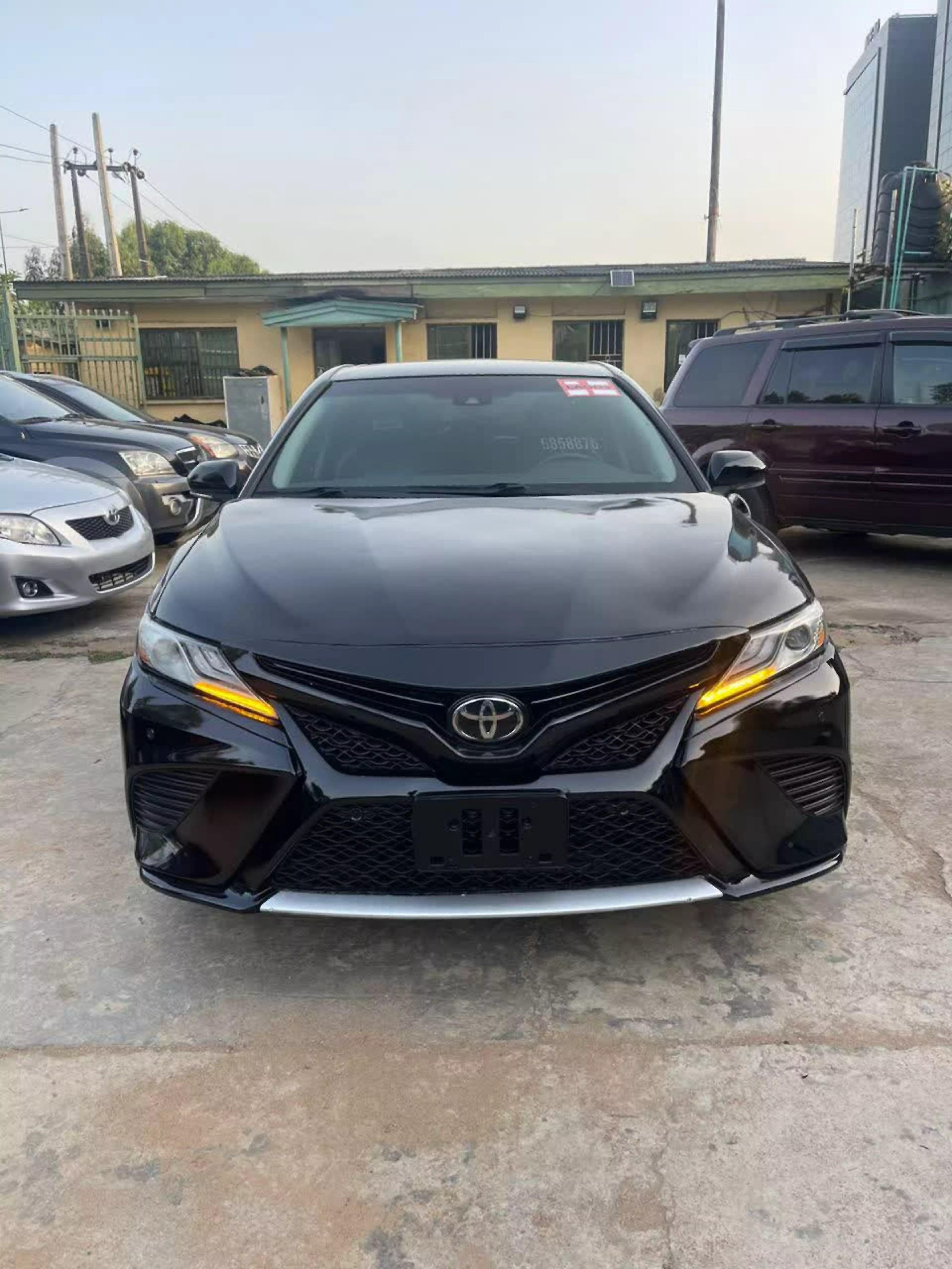 Toyota Camry - 2018