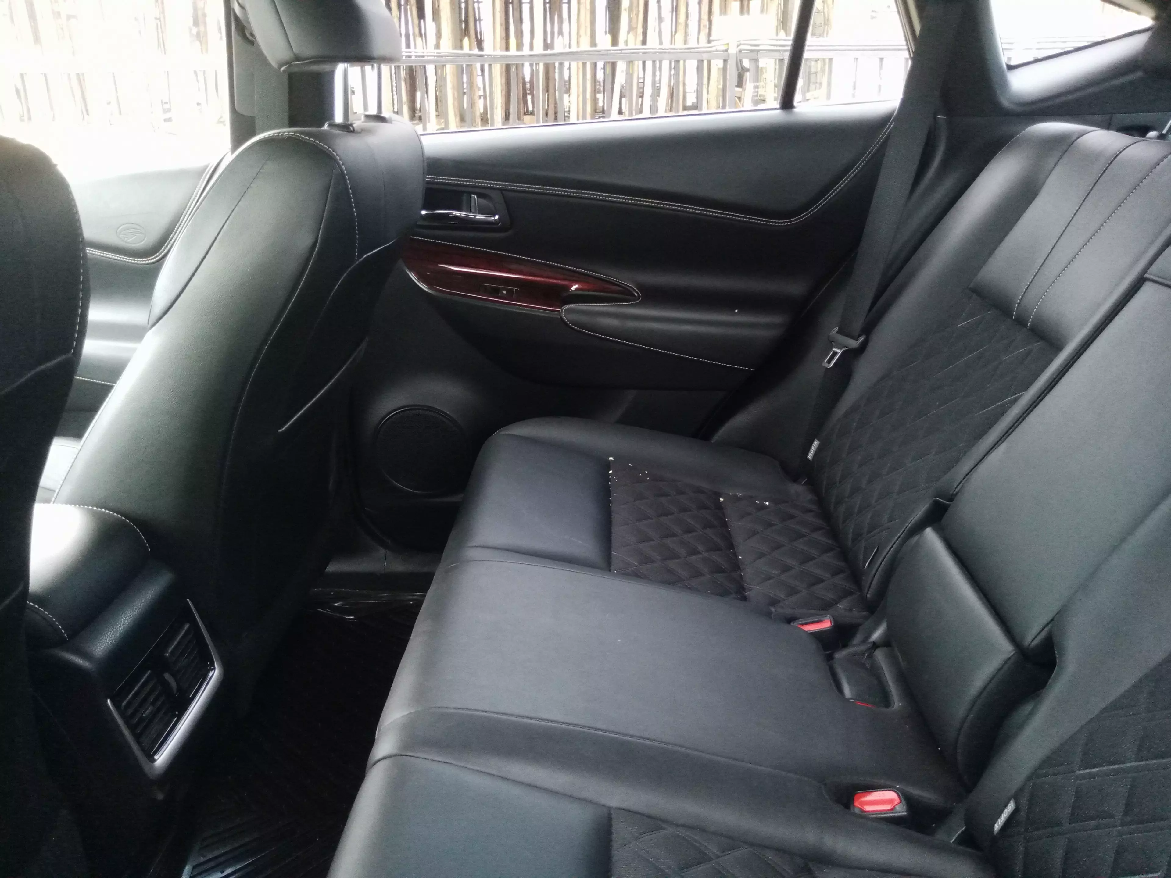 Toyota Harrier   - 2014
