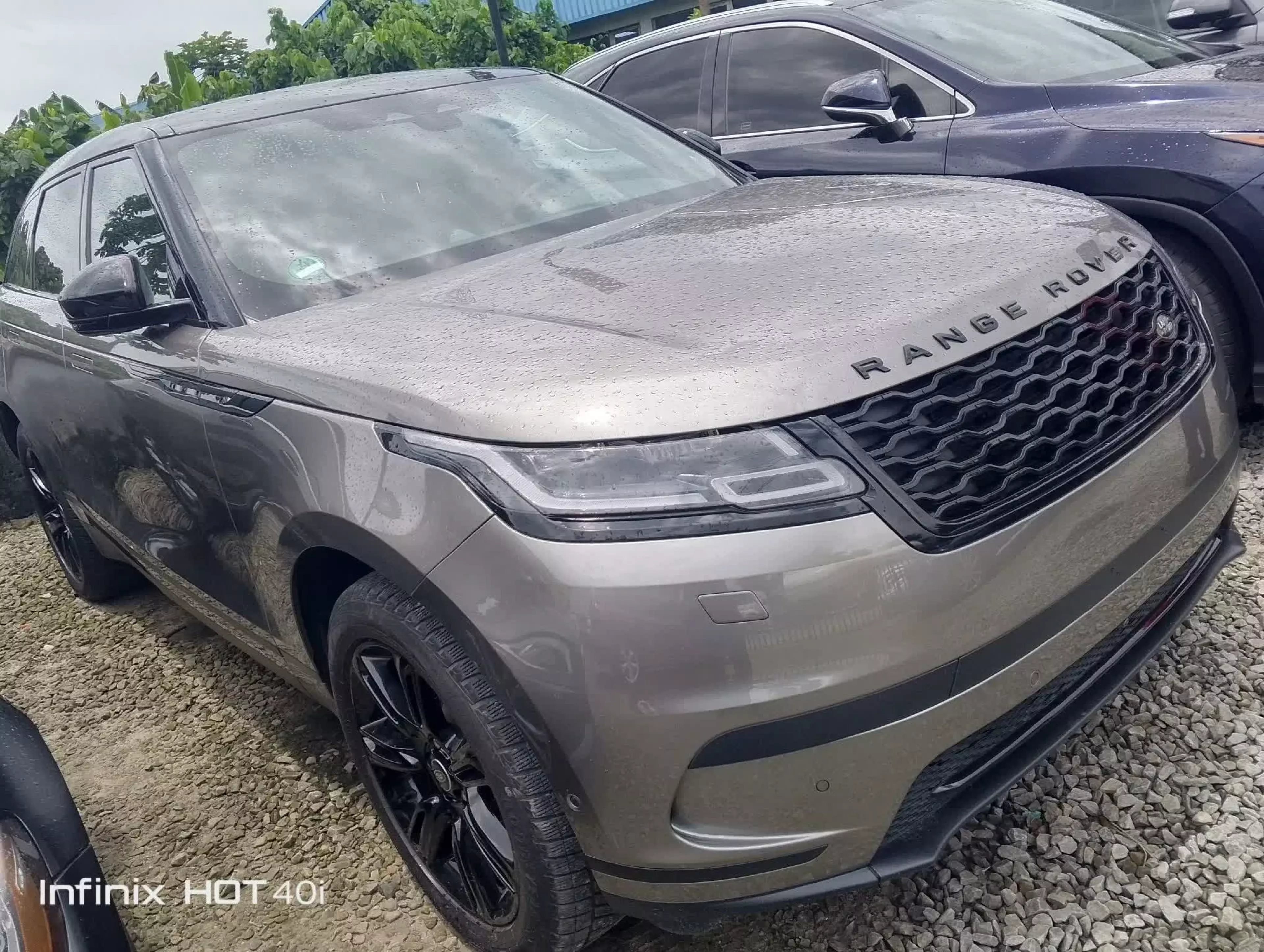 Land Rover Range Rover Velar   - 2021