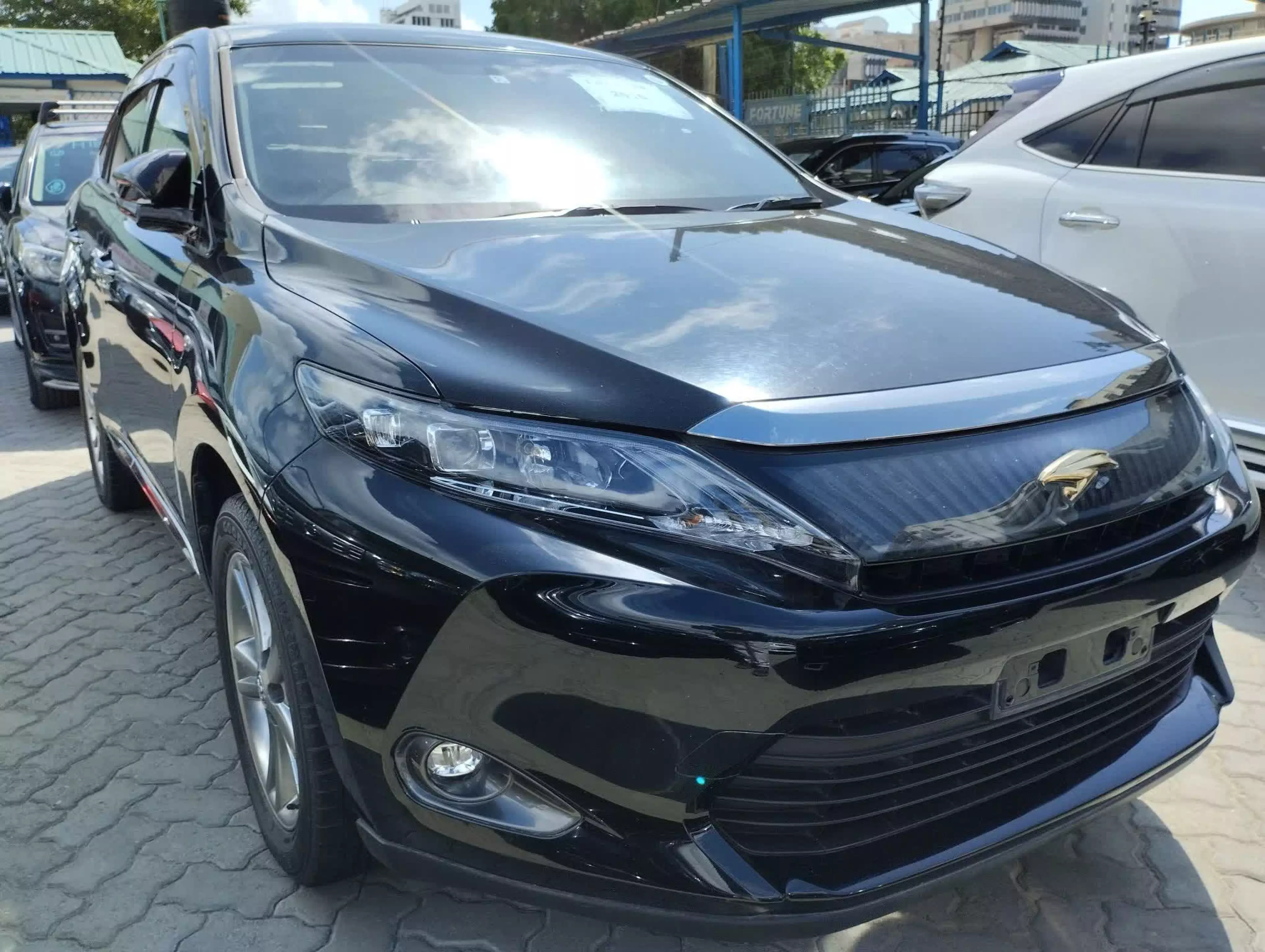 Toyota Harrier - 2016