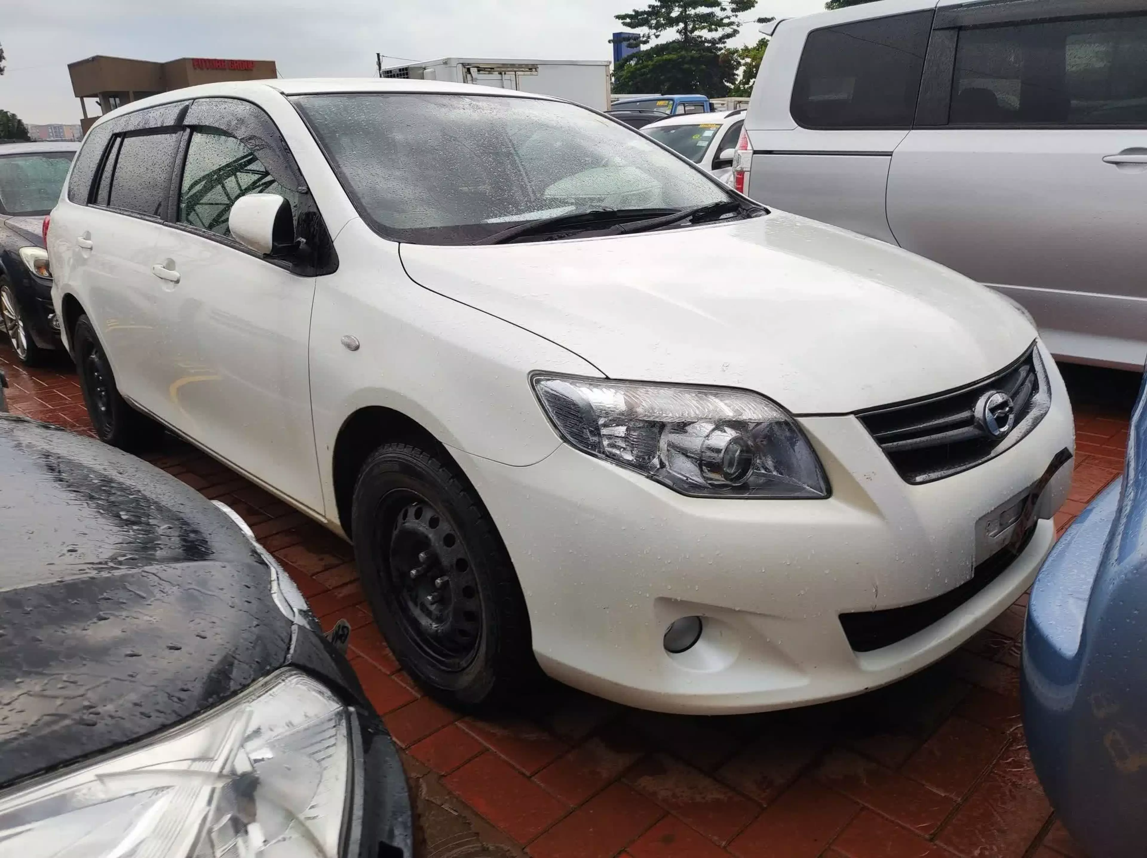 Toyota Fielder  - 2009