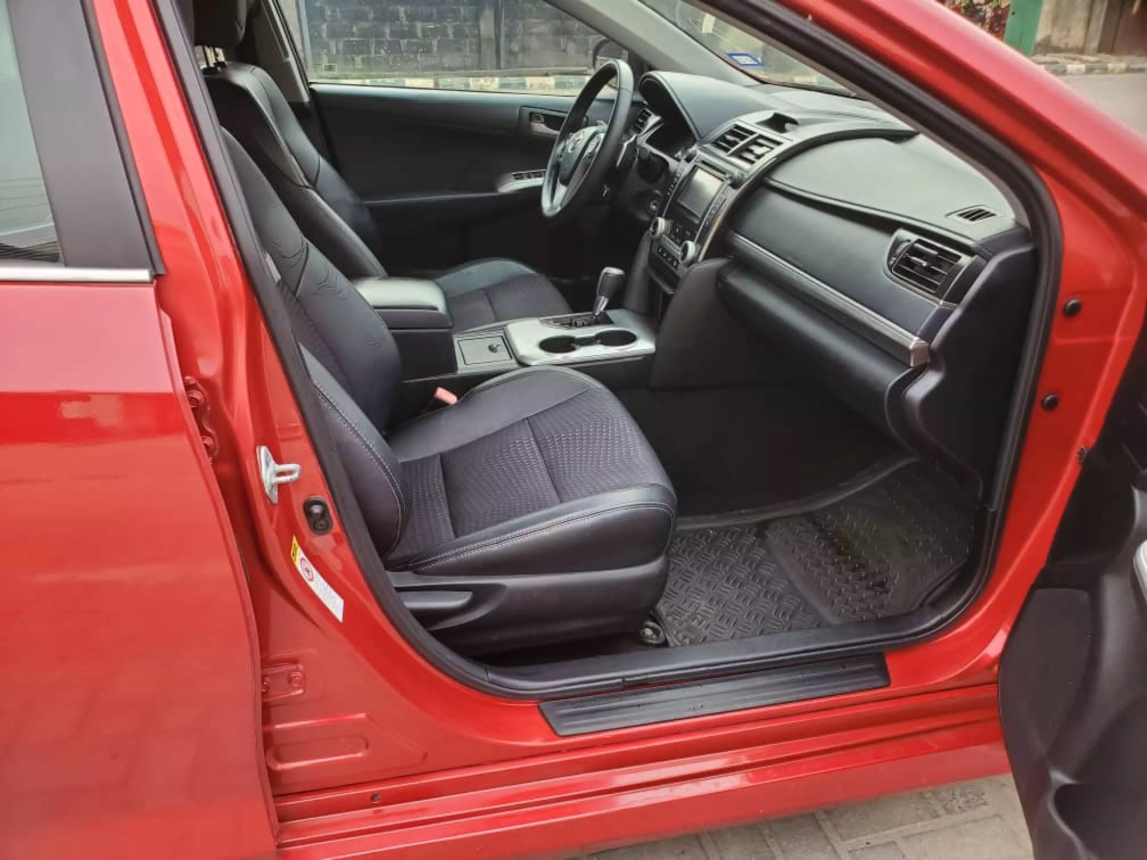 Toyota Camry   - 2012