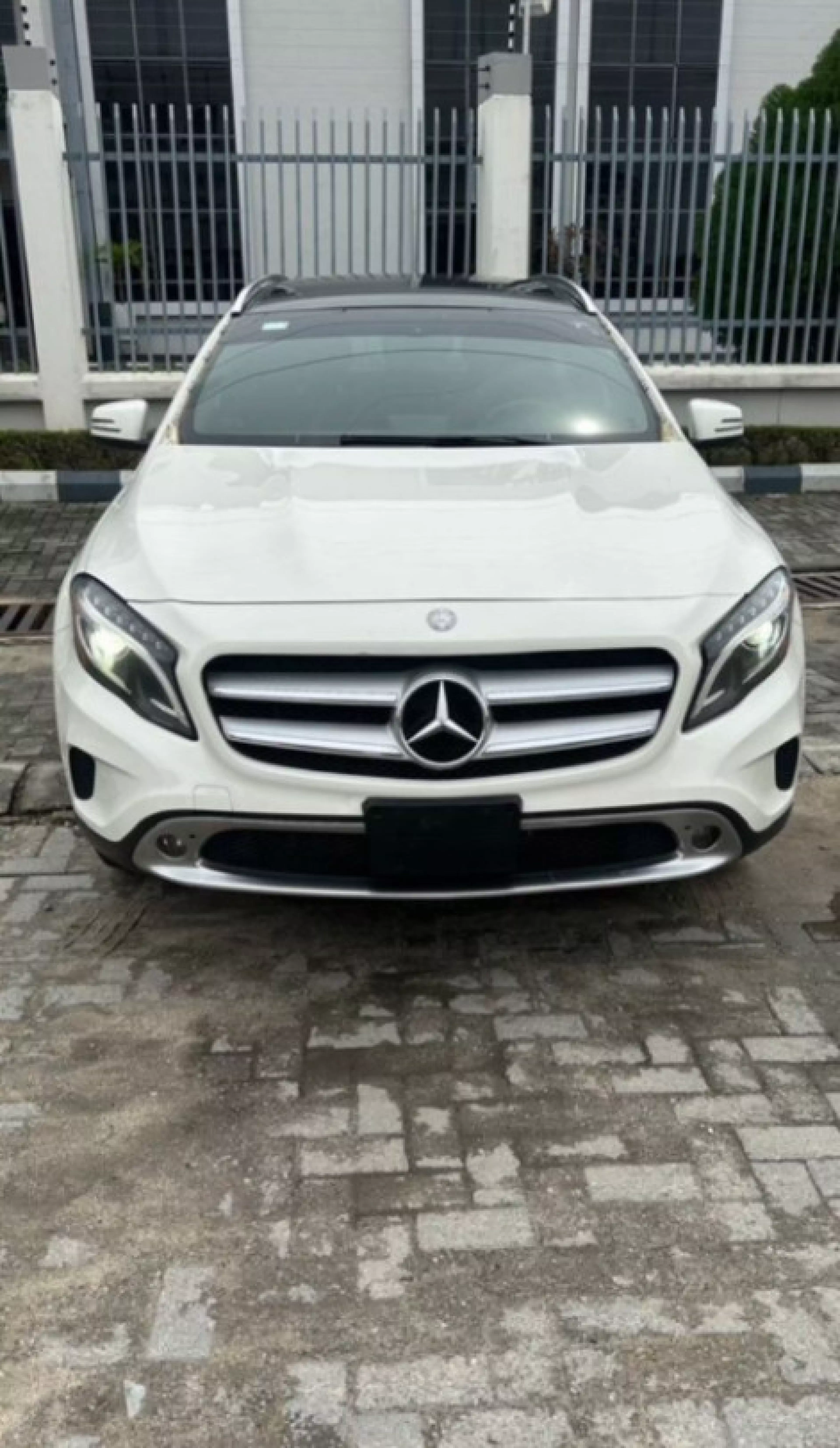 Mercedes-Benz GLA 250 - 2015