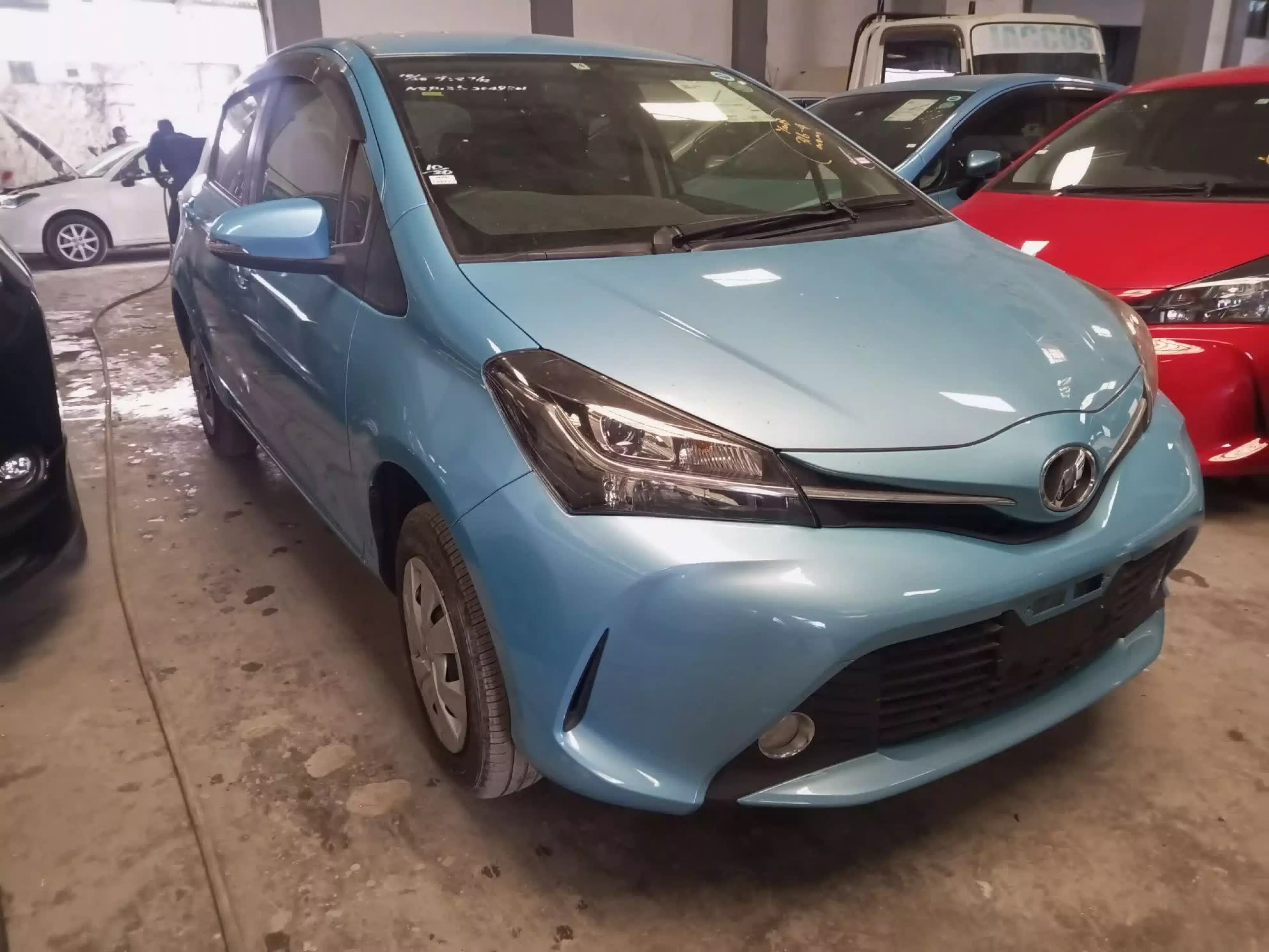 Toyota Vitz - 2015