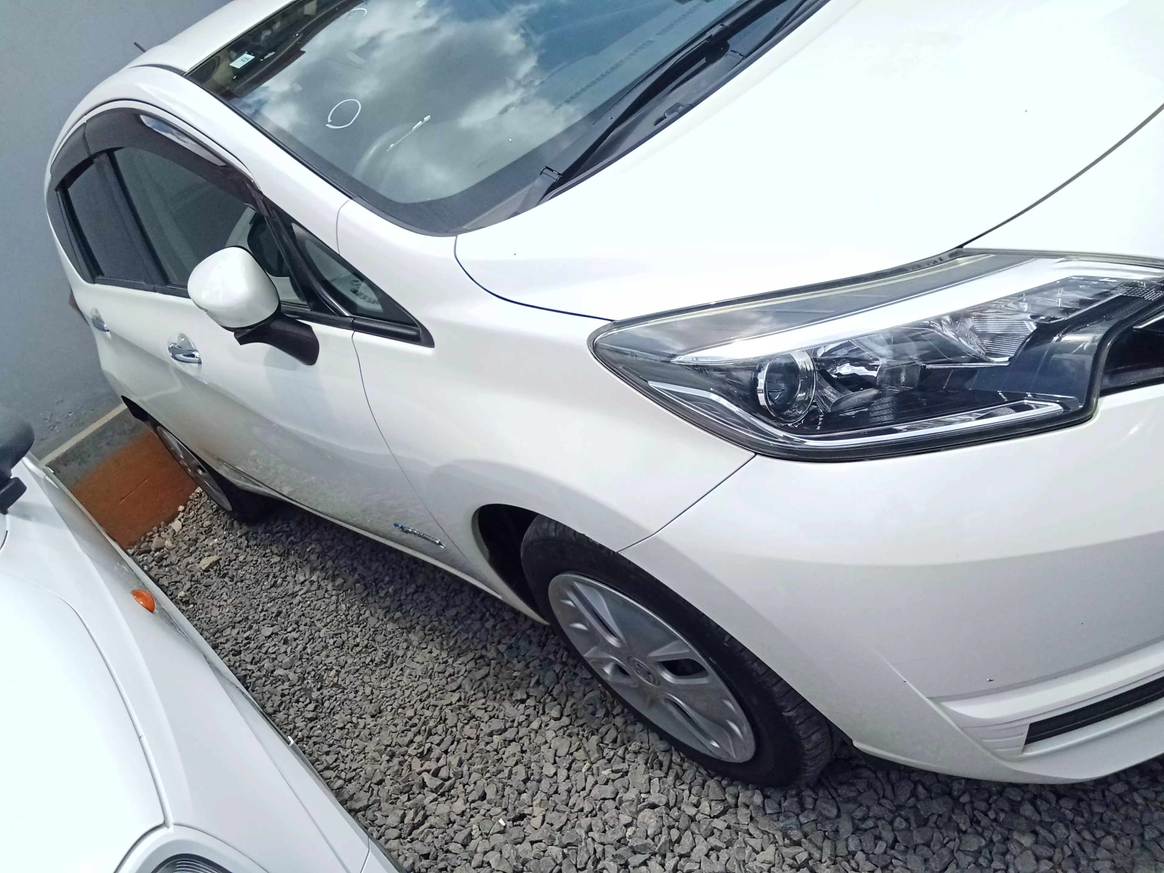 Nissan Note Hybrid E-Power   - 2017