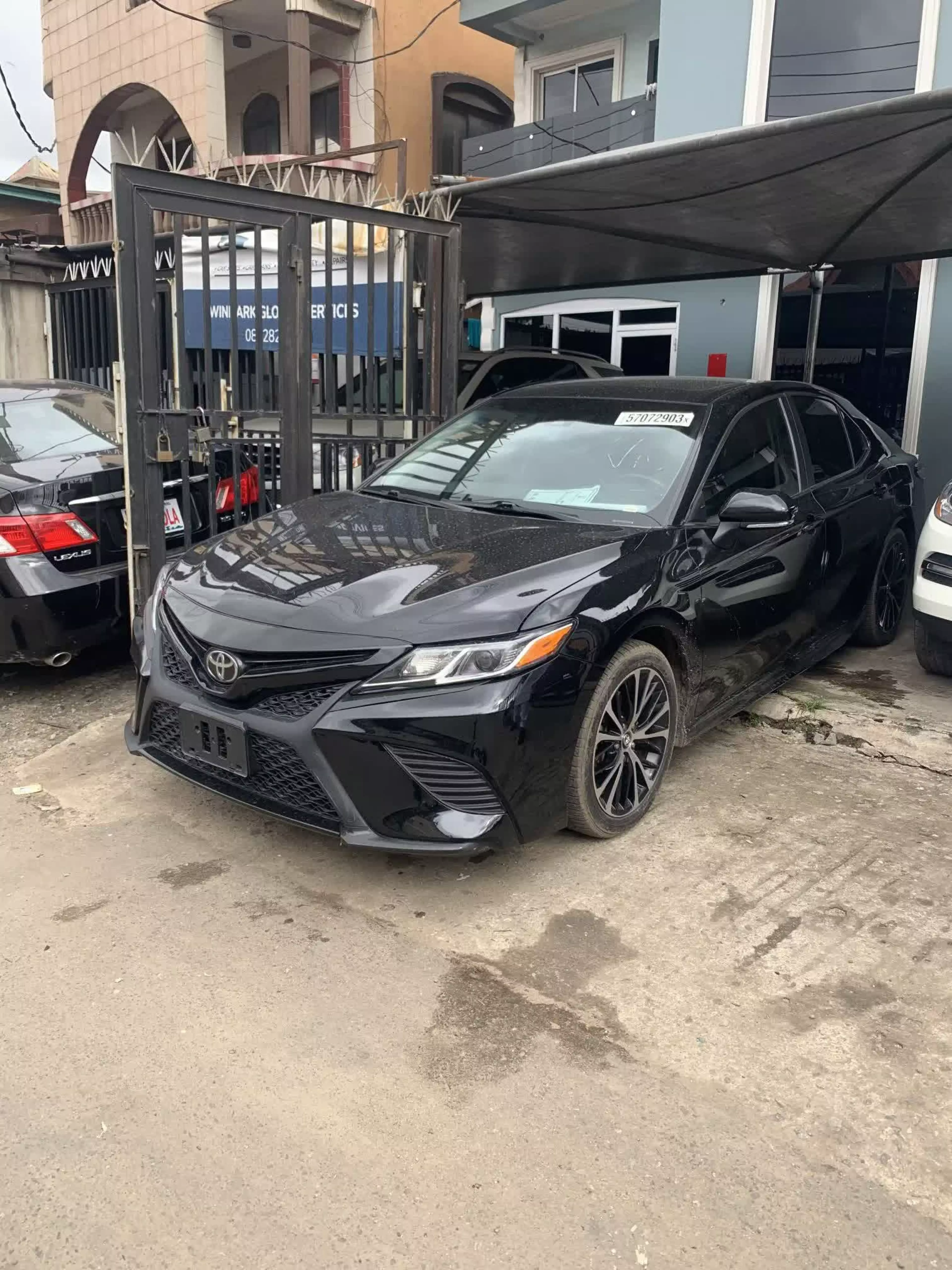 Toyota Camry - 2018