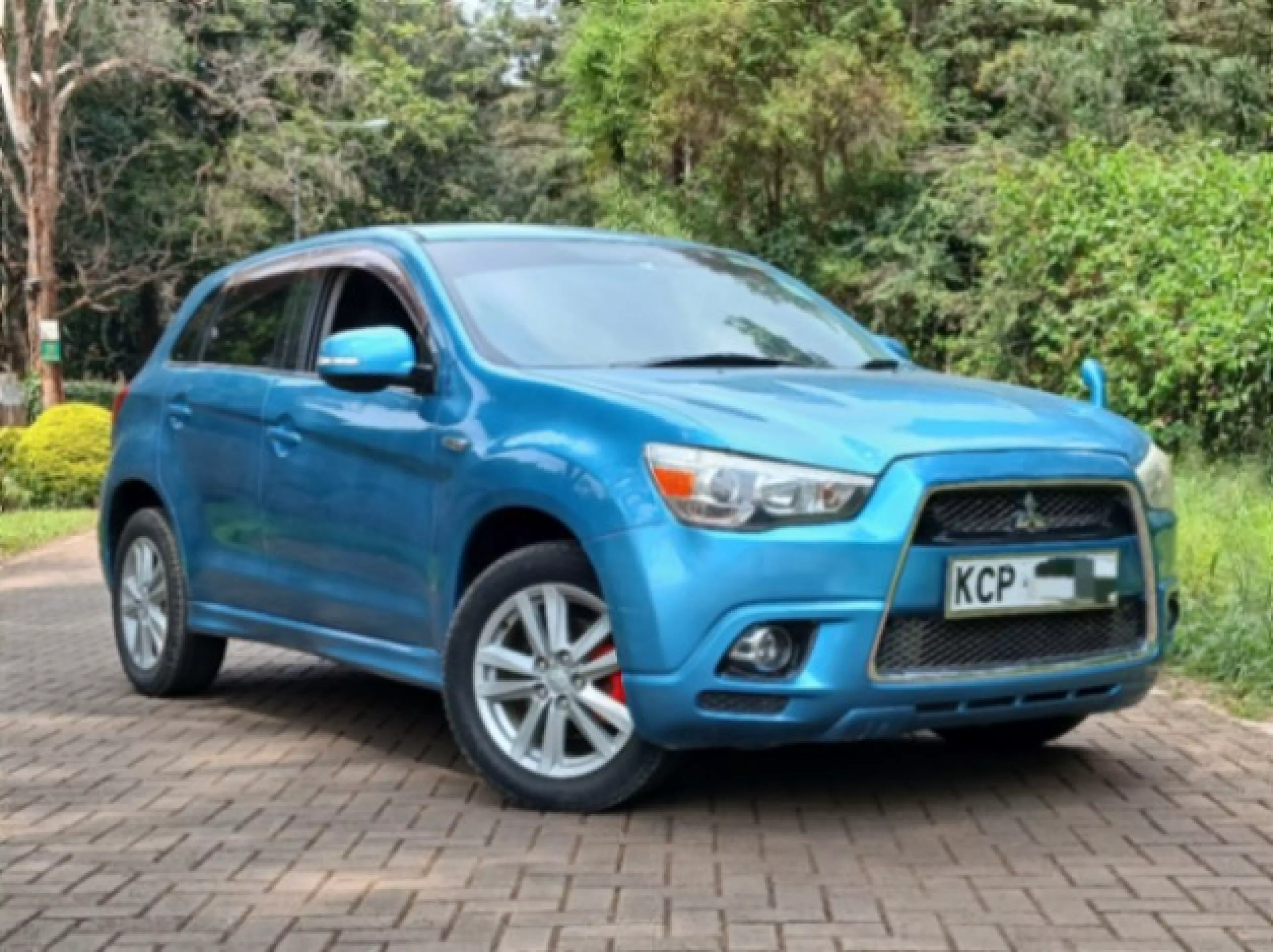 Mitsubishi RVR - 2010