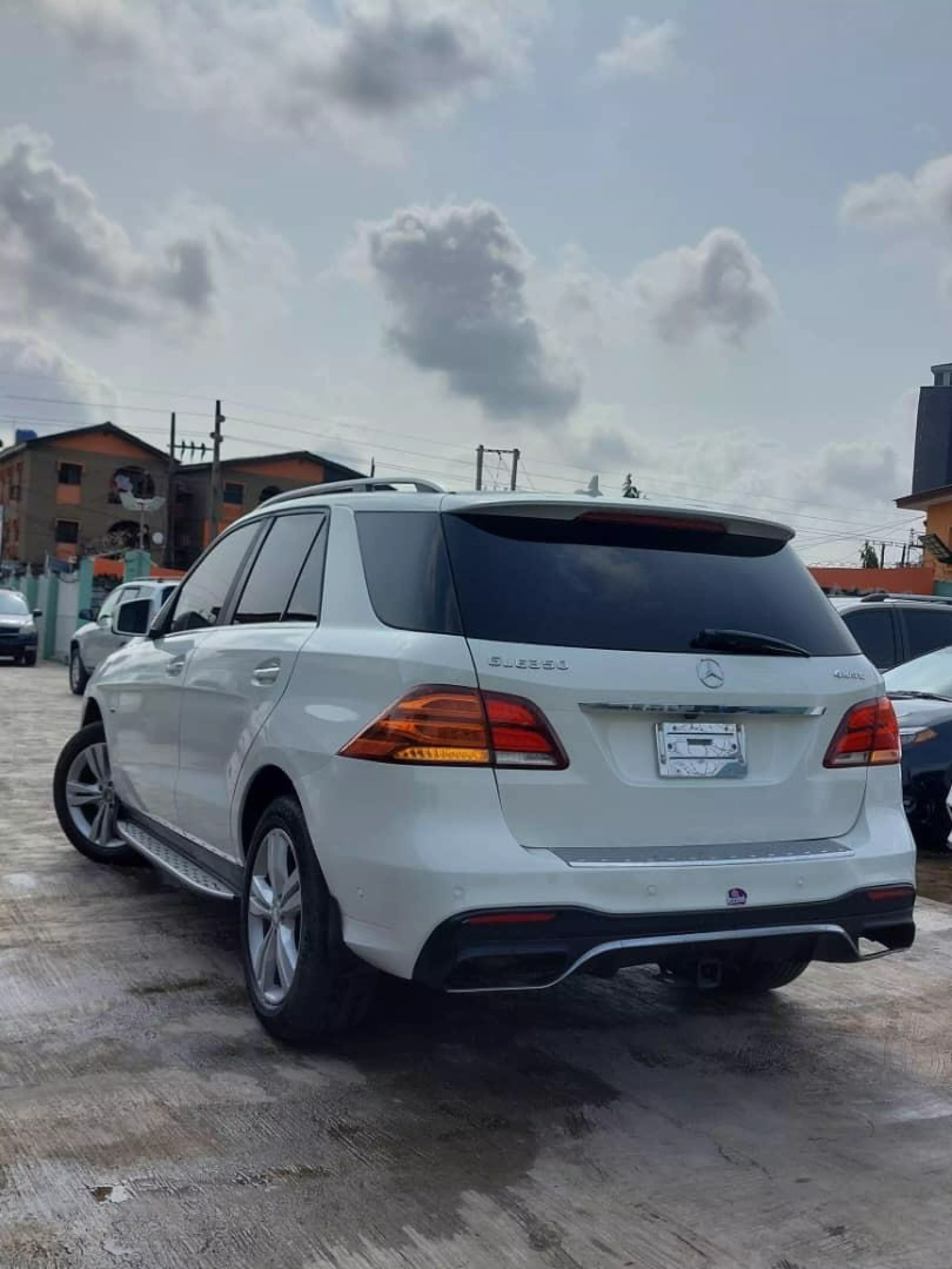 Mercedes-Benz ML 350   - 2012