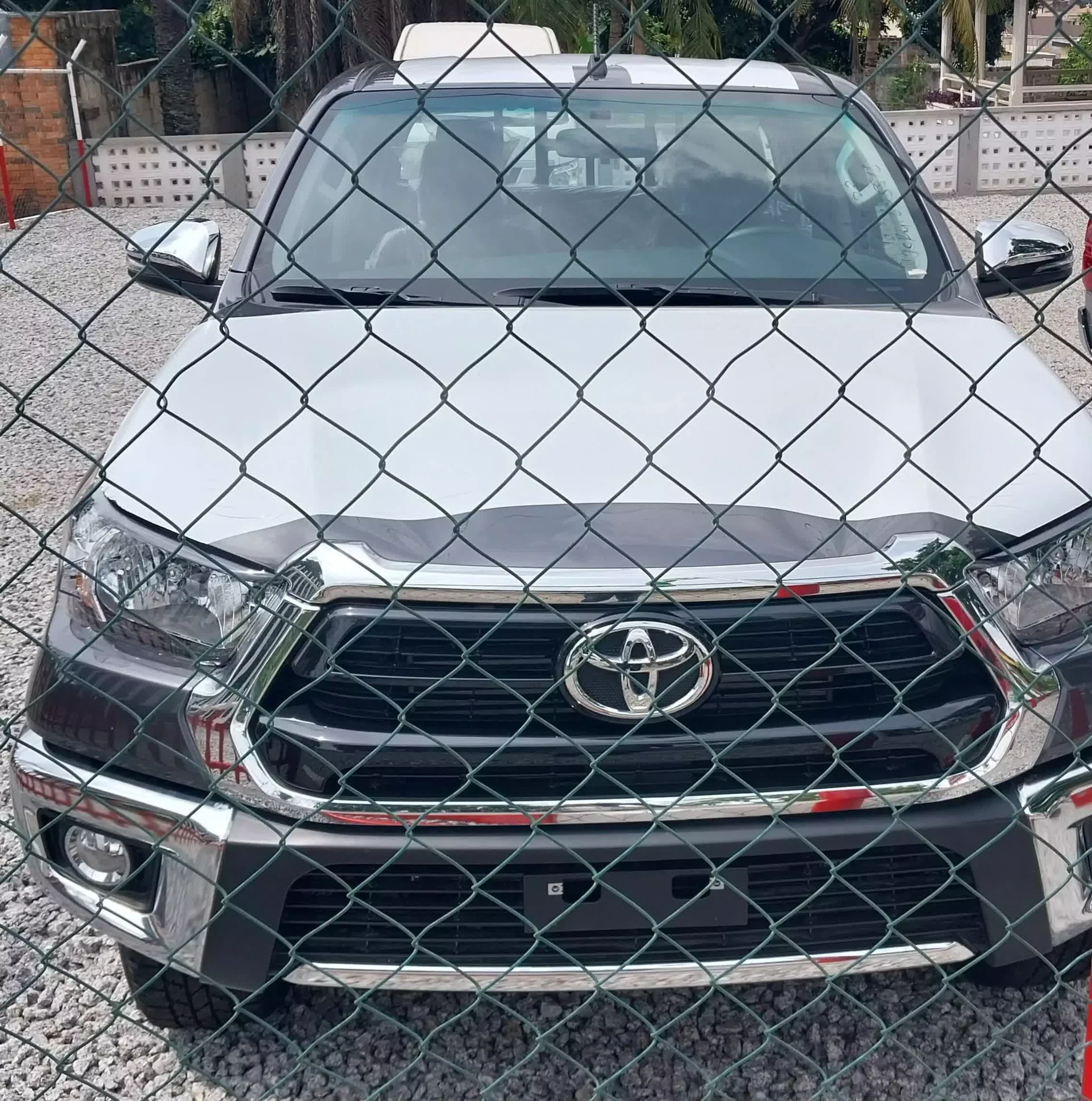 Toyota Hilux - 2023