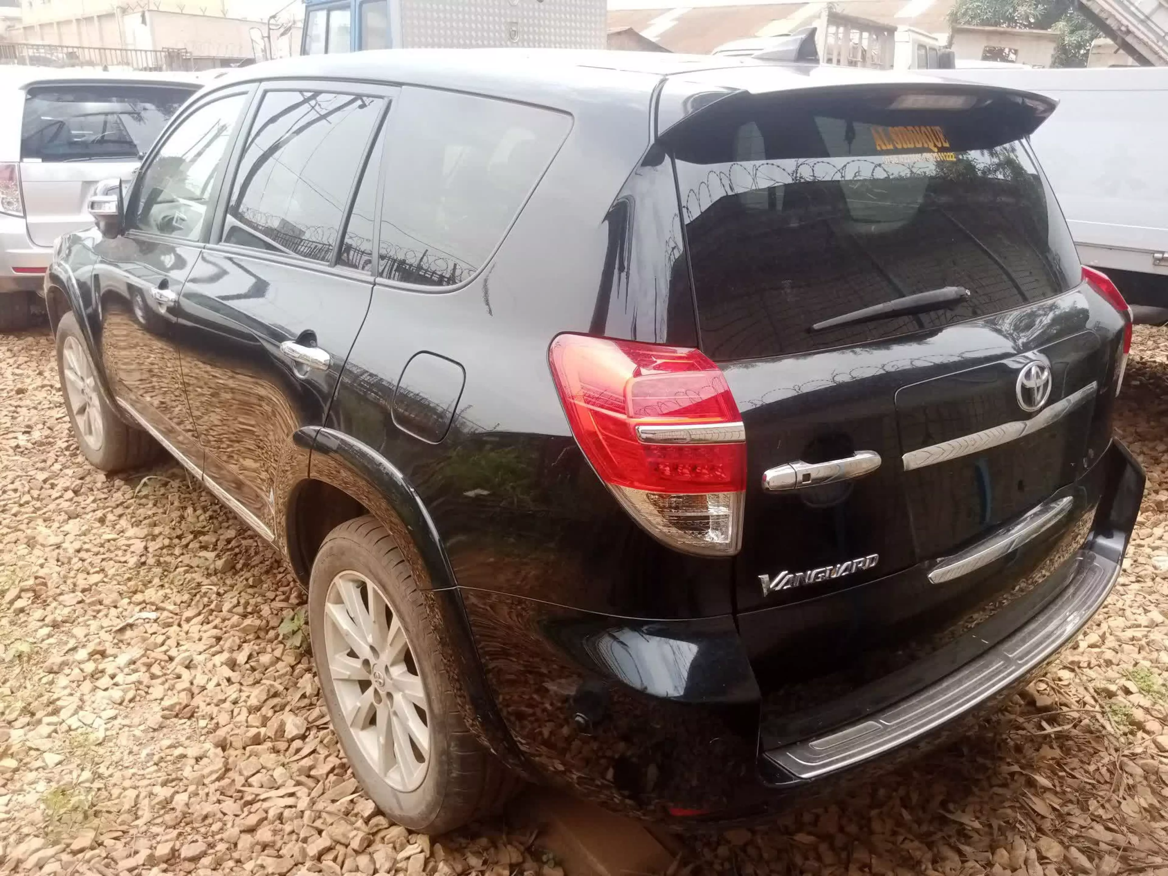 Toyota Vanguard  - 2010