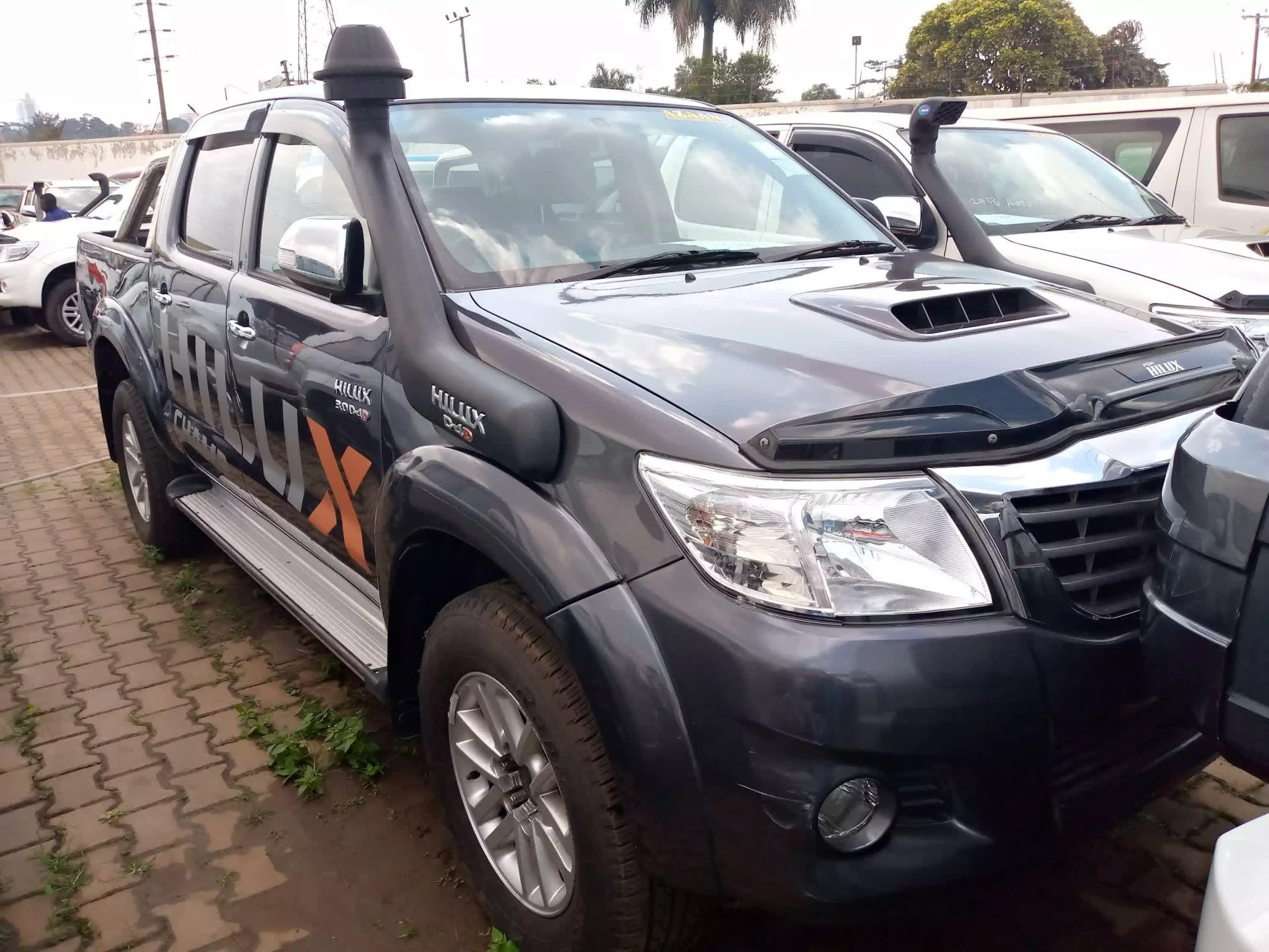 Toyota Hilux  - 2011