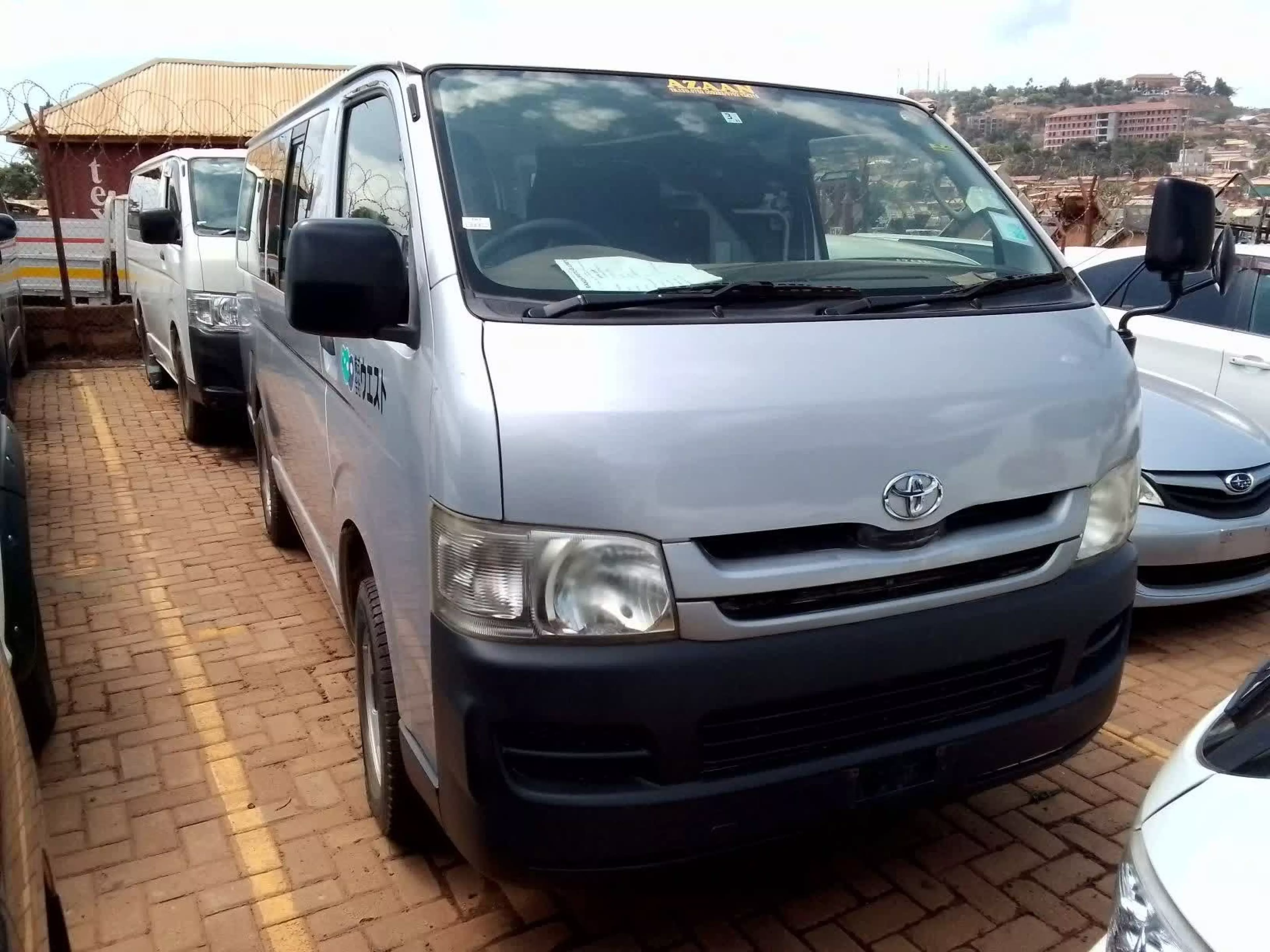 Toyota Hiace - 2010