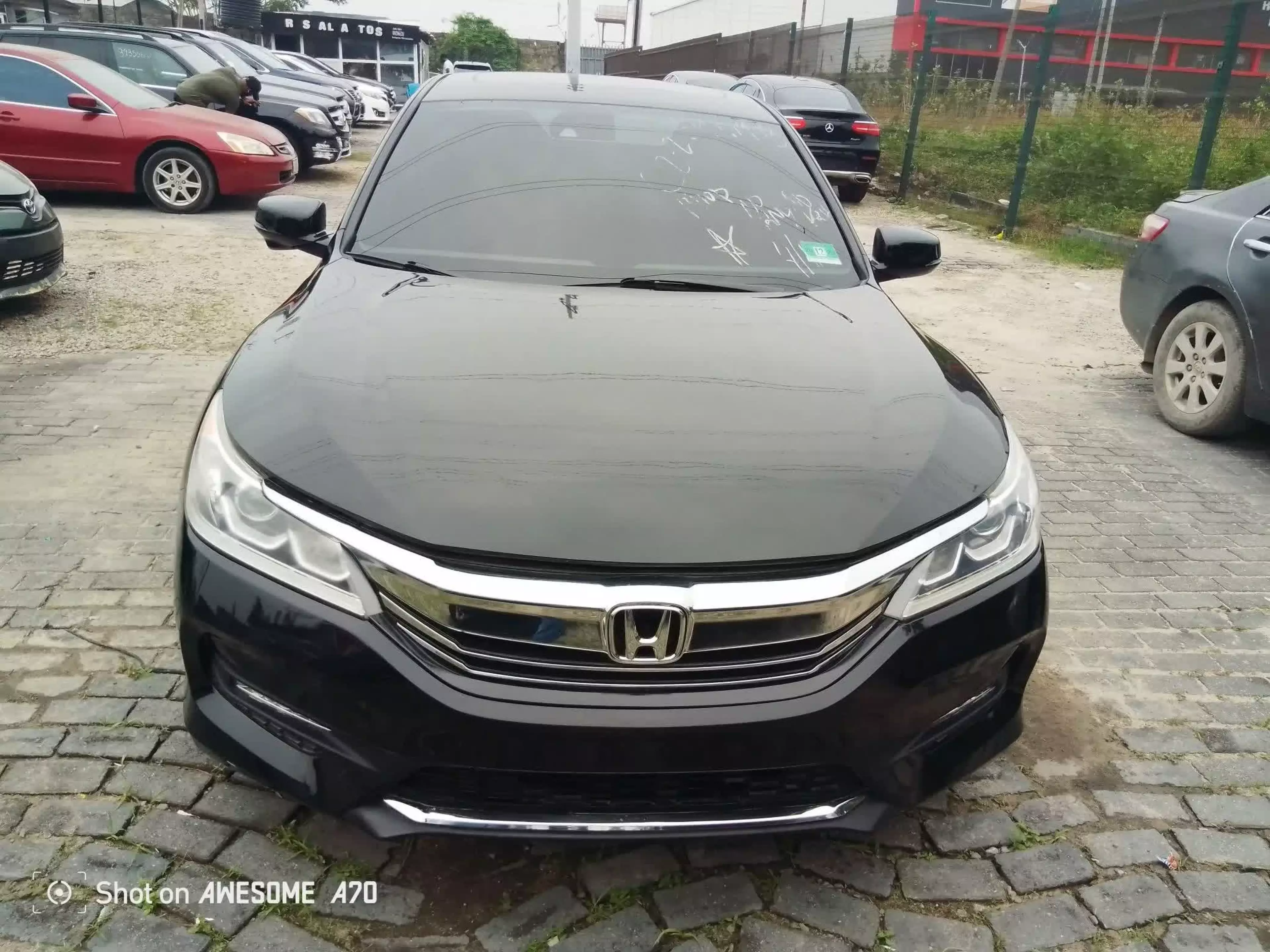 Honda Accord   - 2017