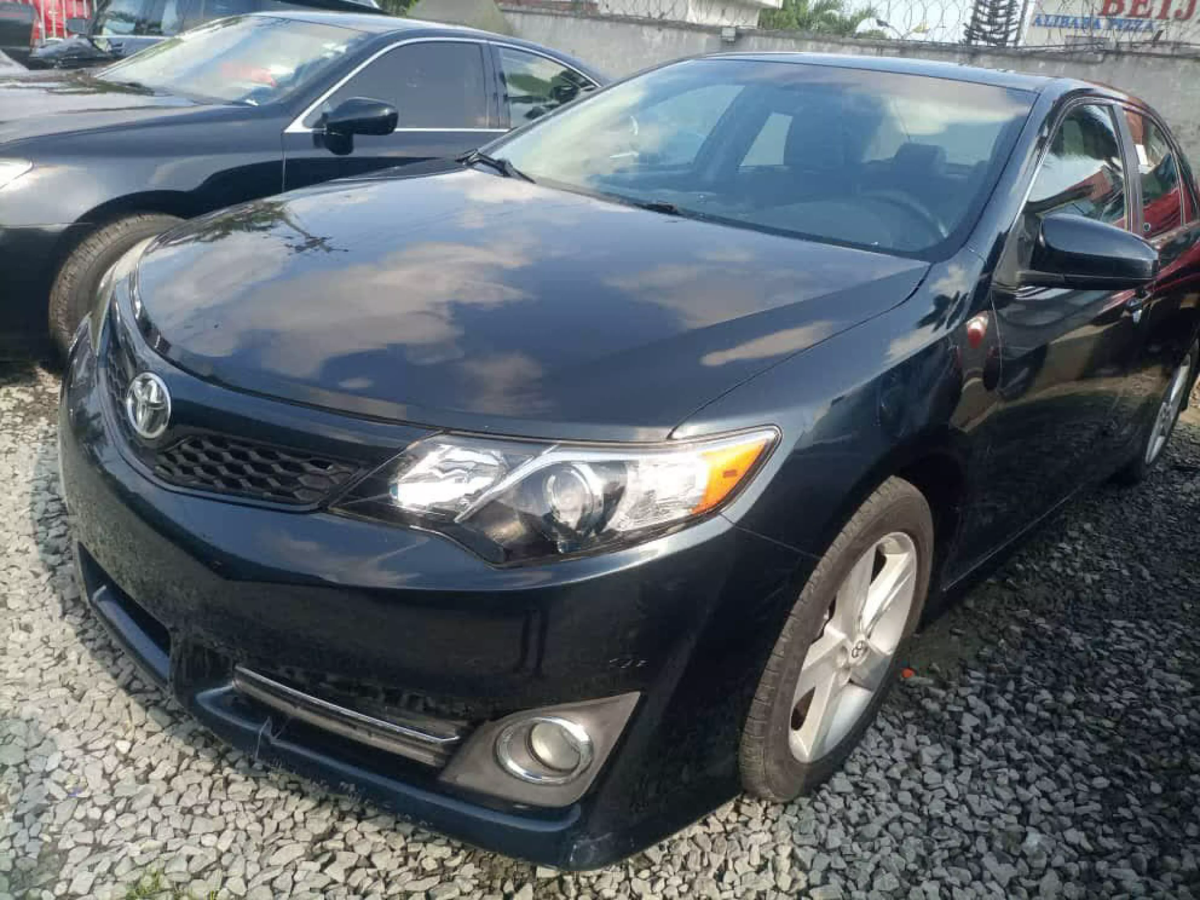 Toyota Camry - 2012