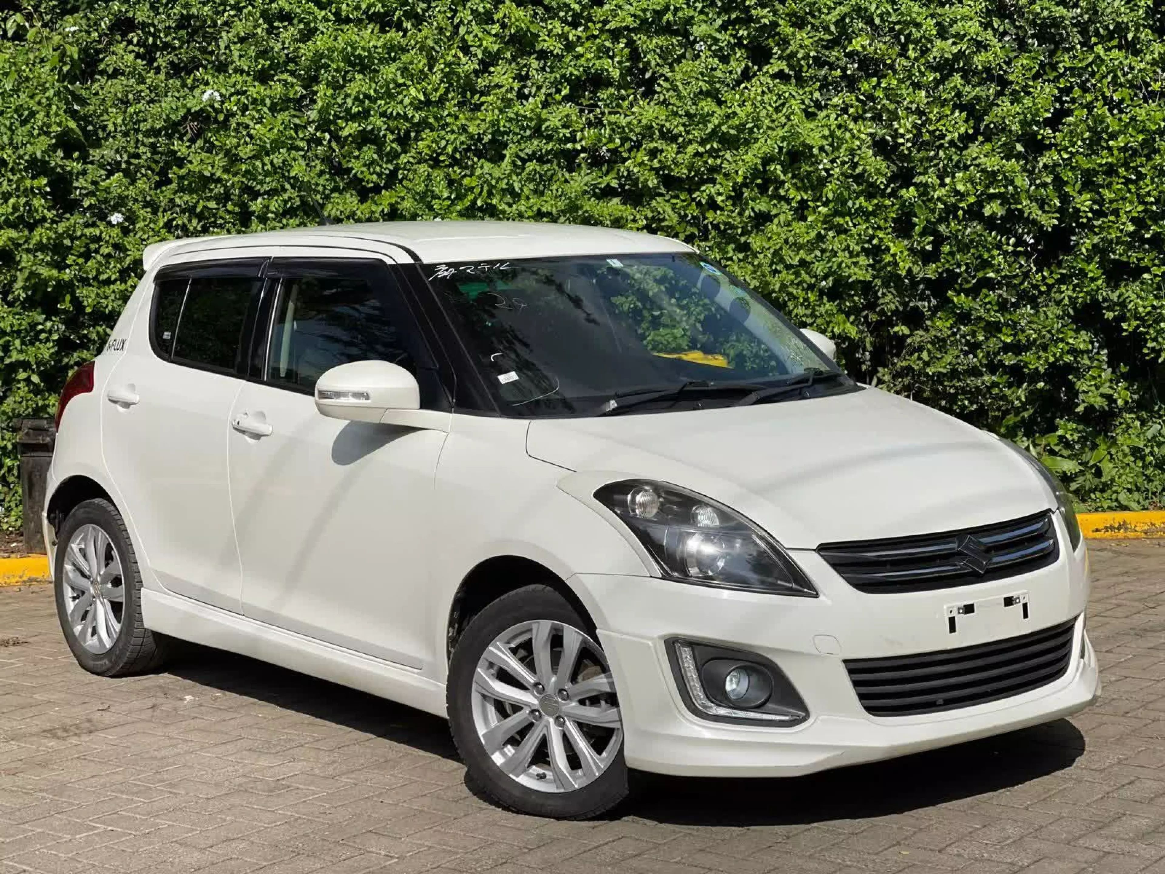 SUZUKI Swift RS - 2016