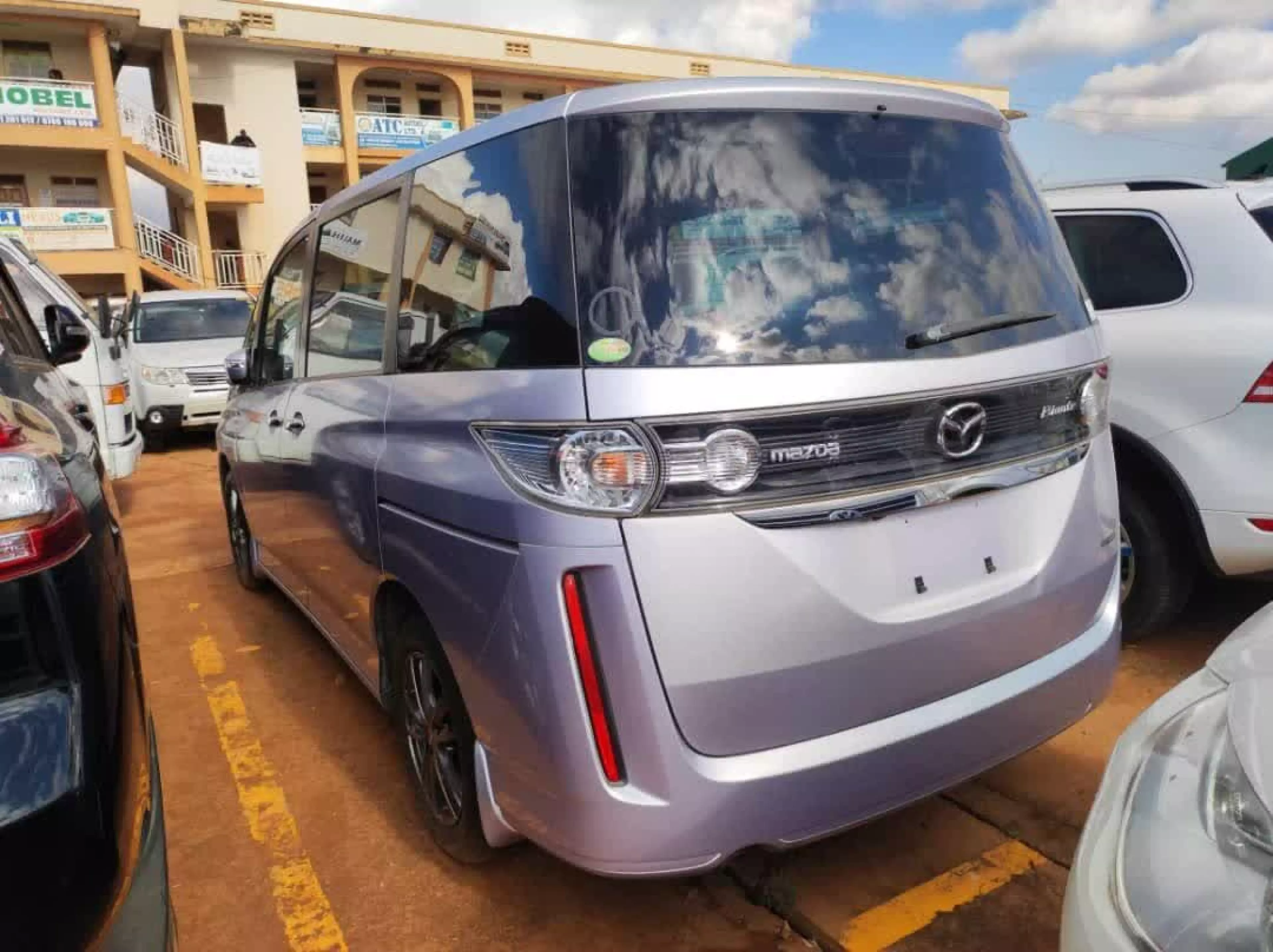 Mazda Biante - 2010