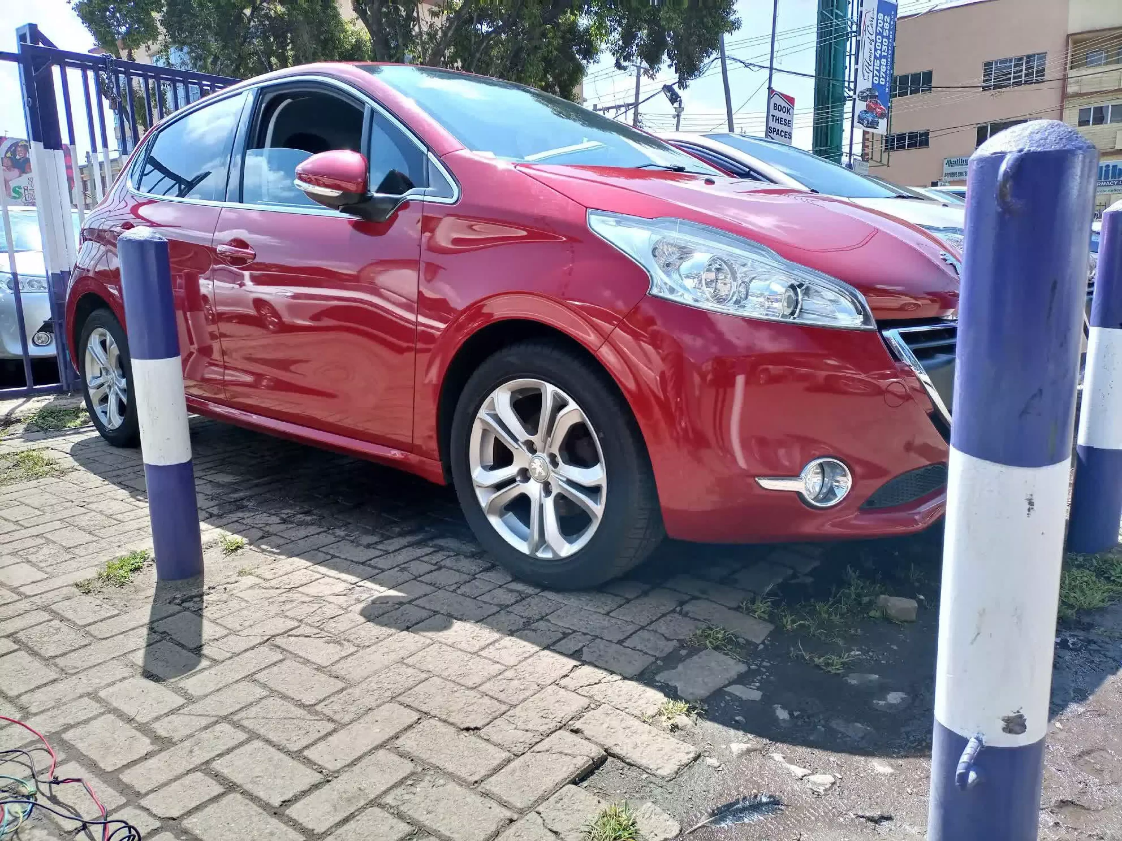 Peugeot 208 - 2015