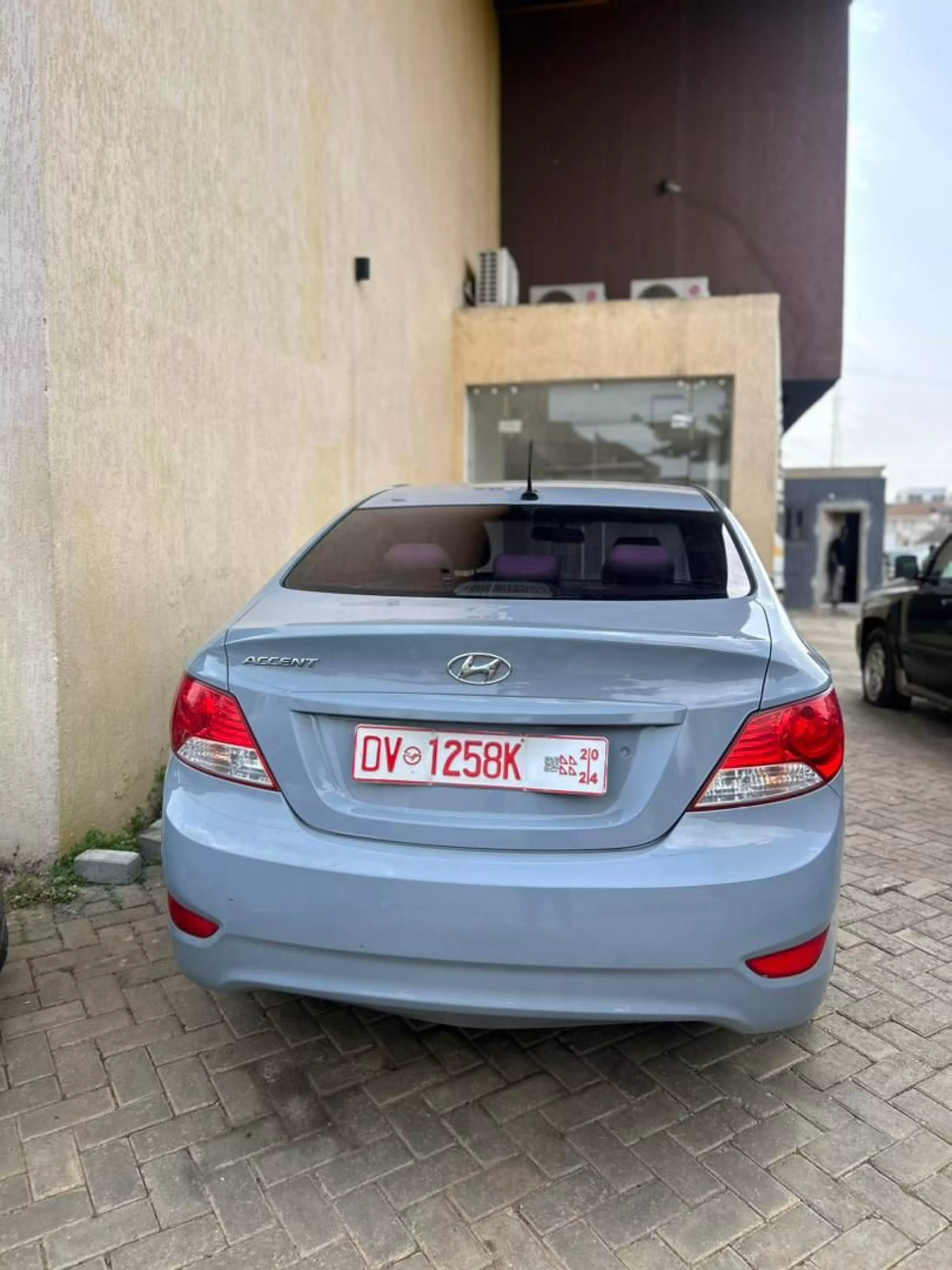 Hyundai Accent   - 2013
