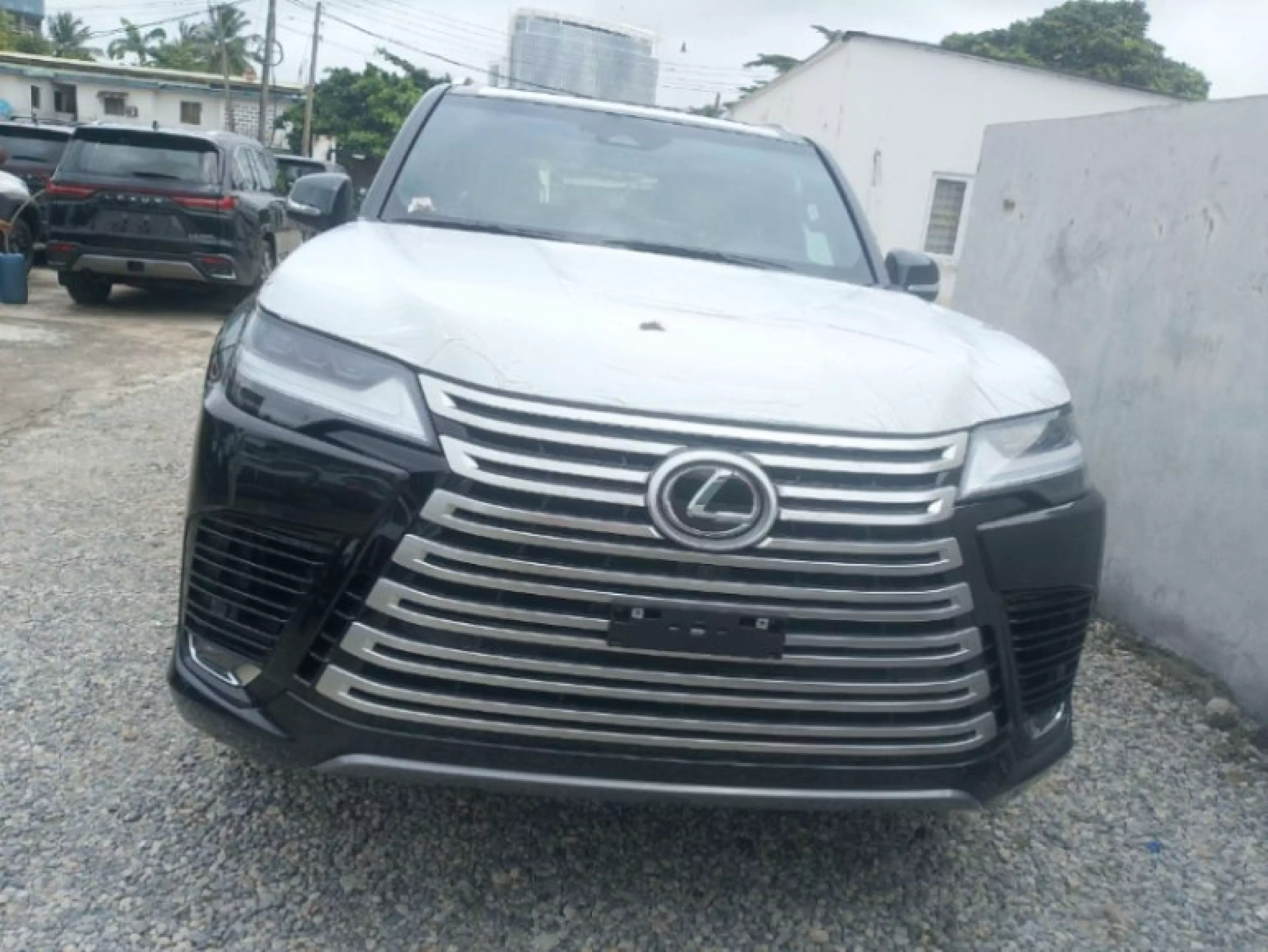 Lexus LX 600 - 2025