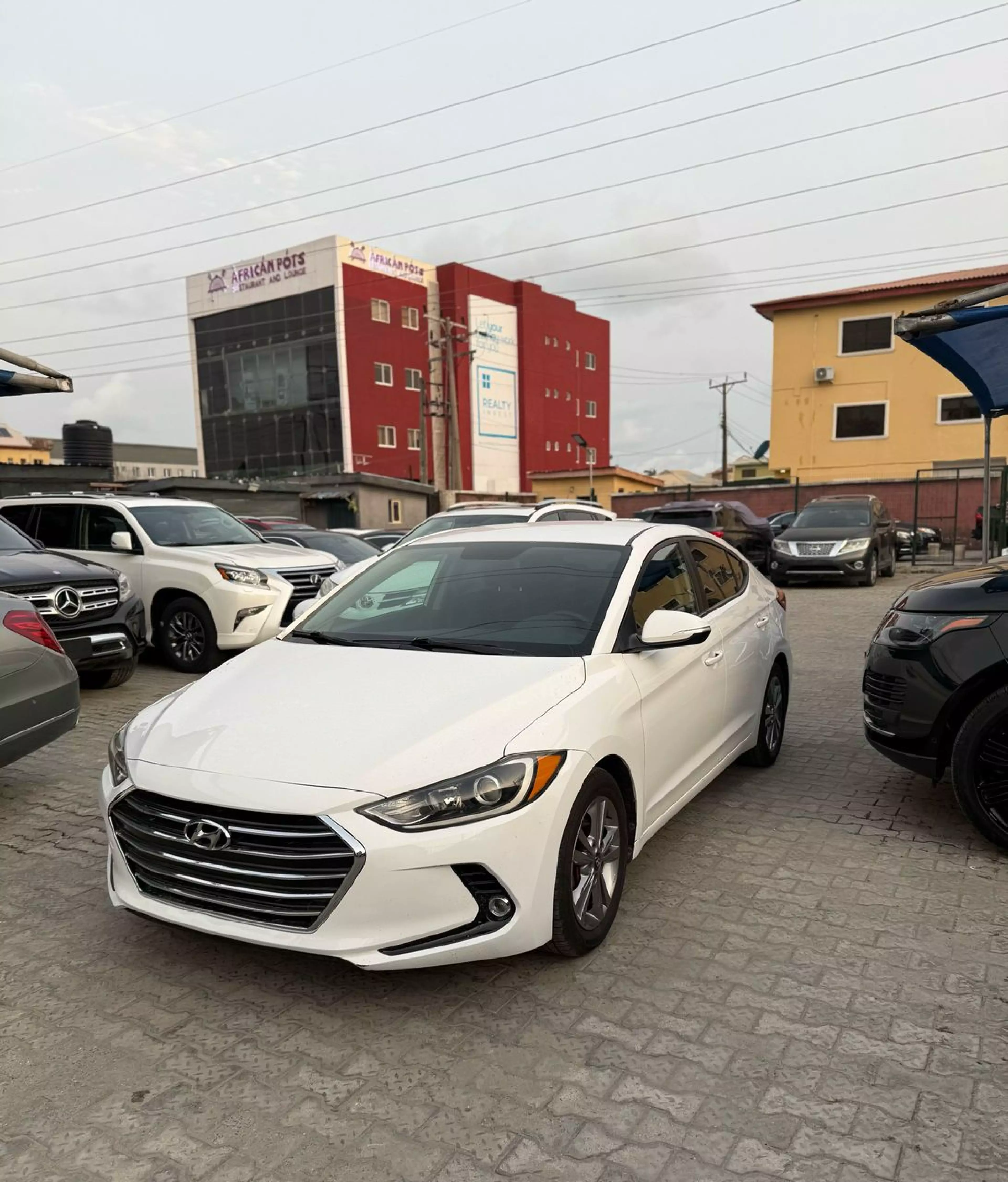 Hyundai Elantra - 2017