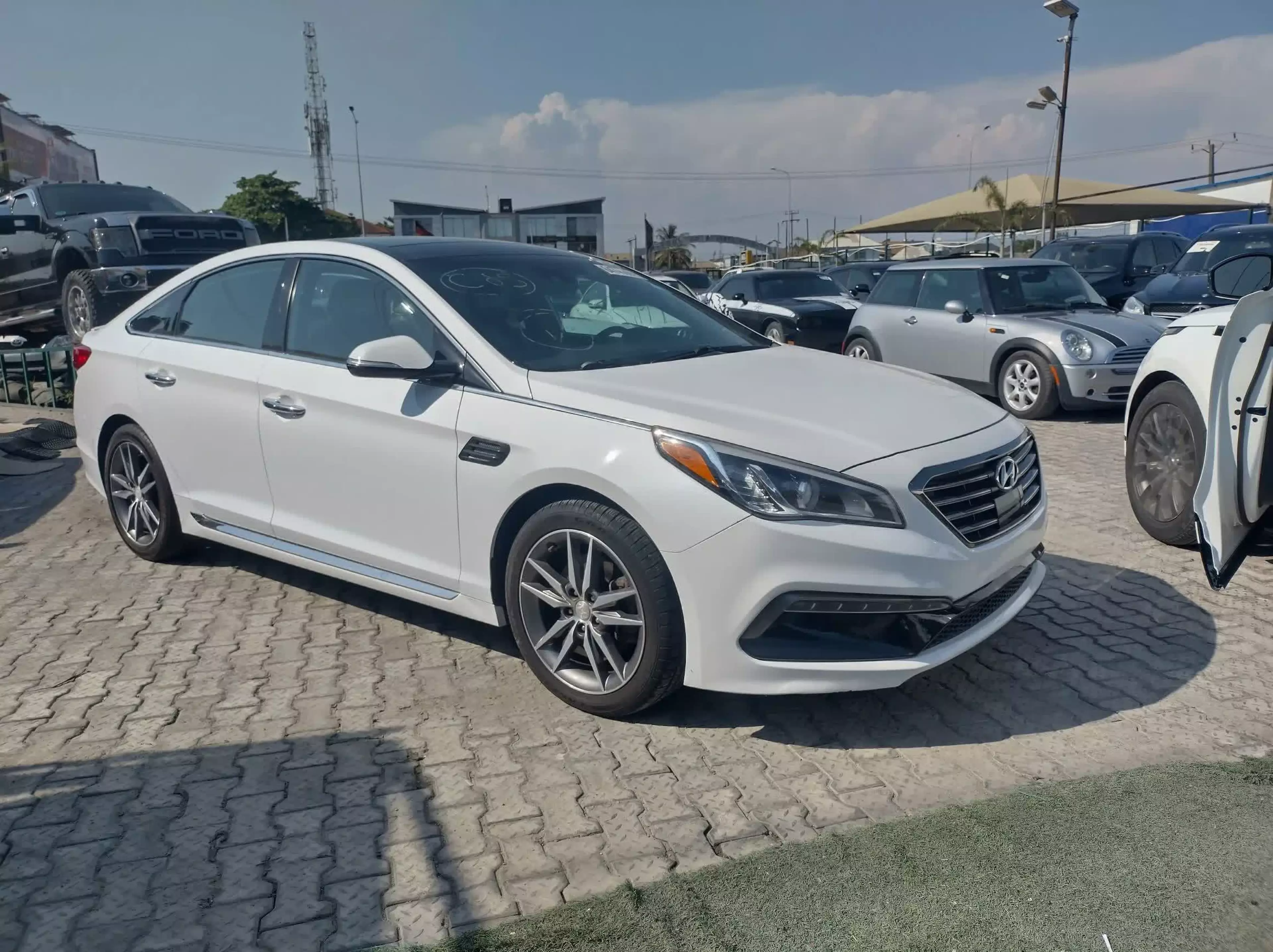 Hyundai Sonata - 2015