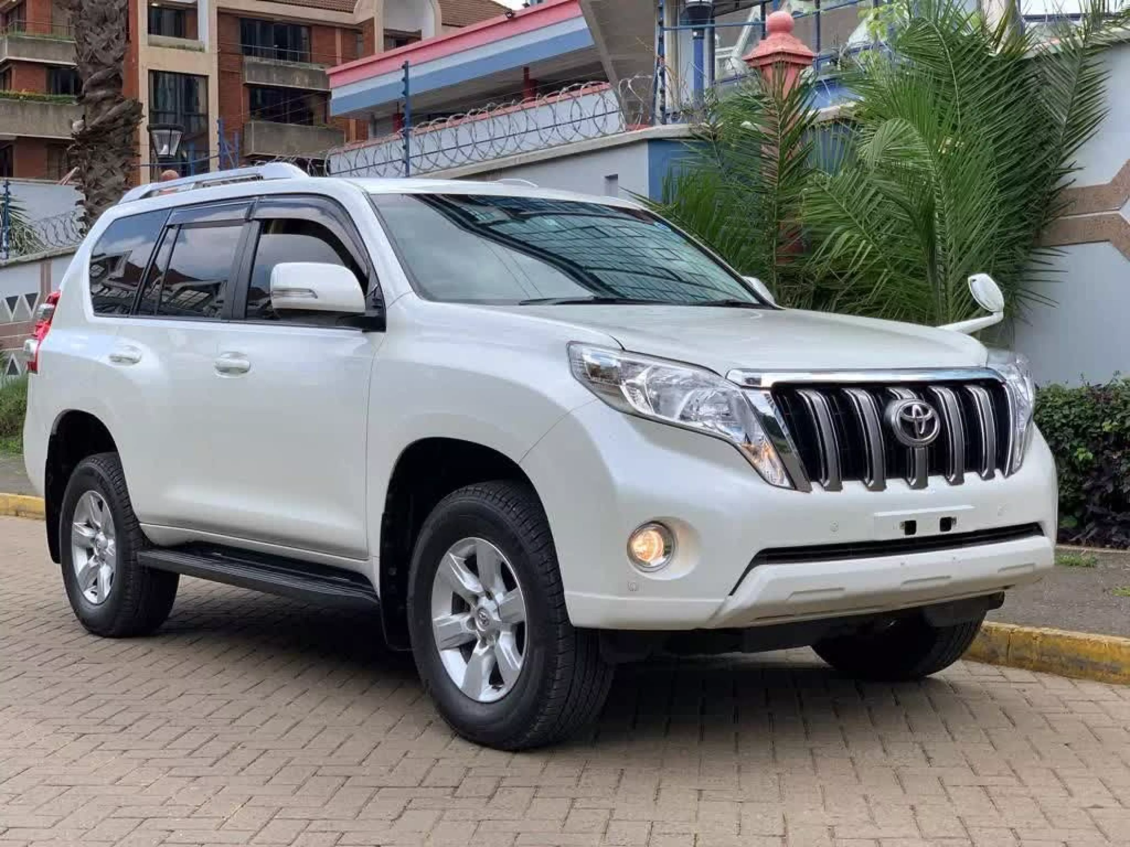 Toyota Landcruiser prado TX - 2015
