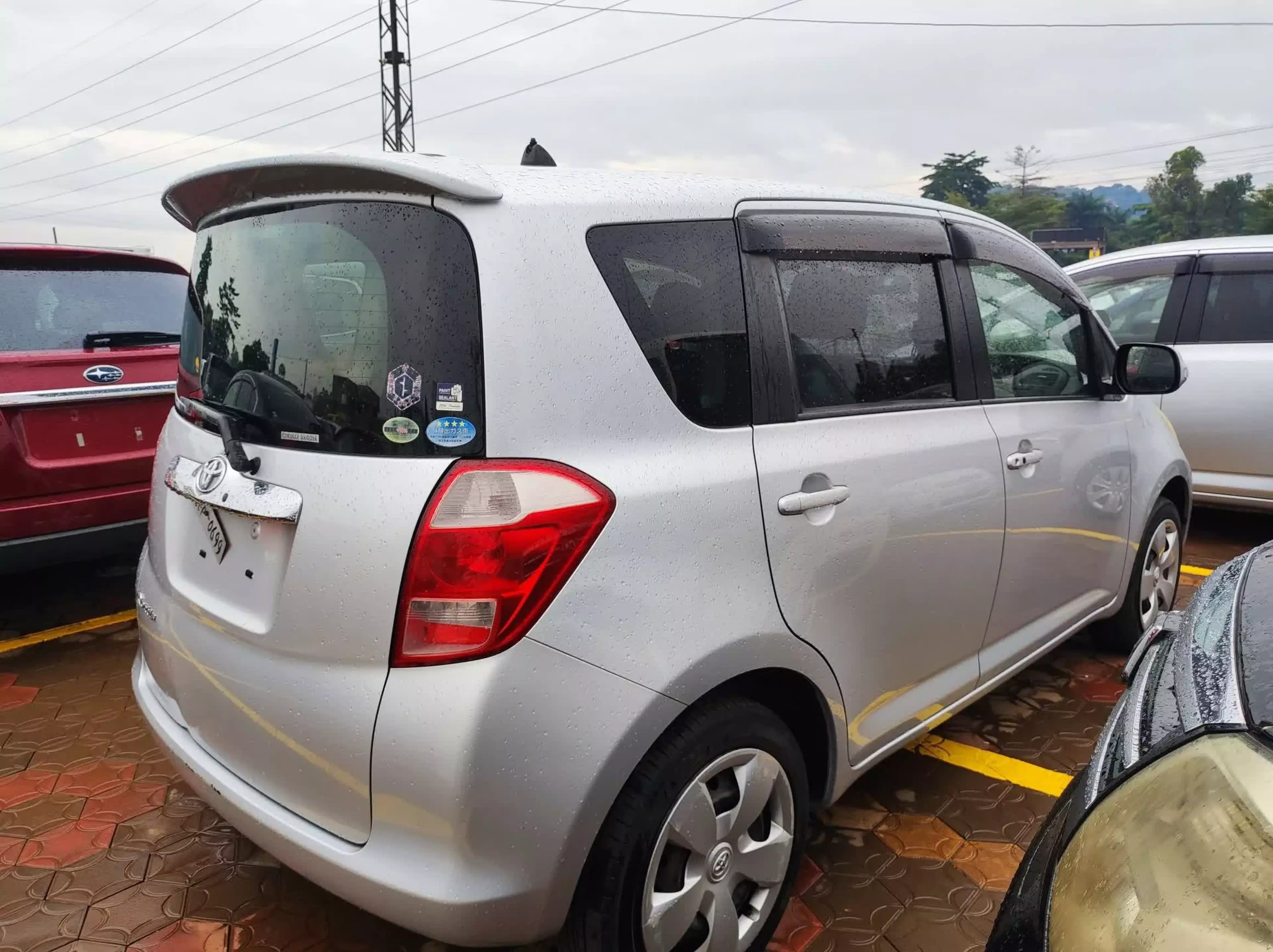 Toyota Ractis - 2009