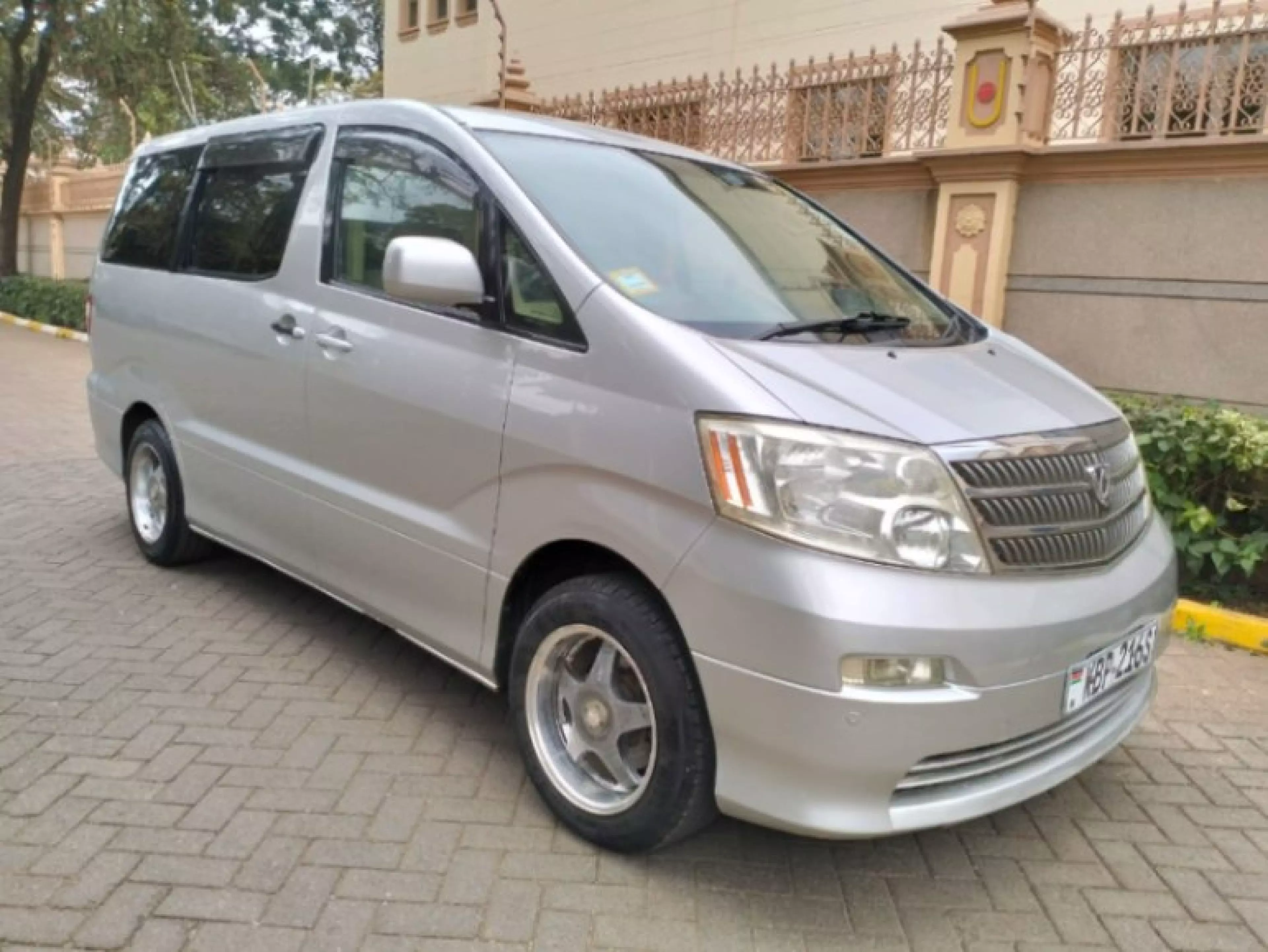 Toyota Alphard - 2006