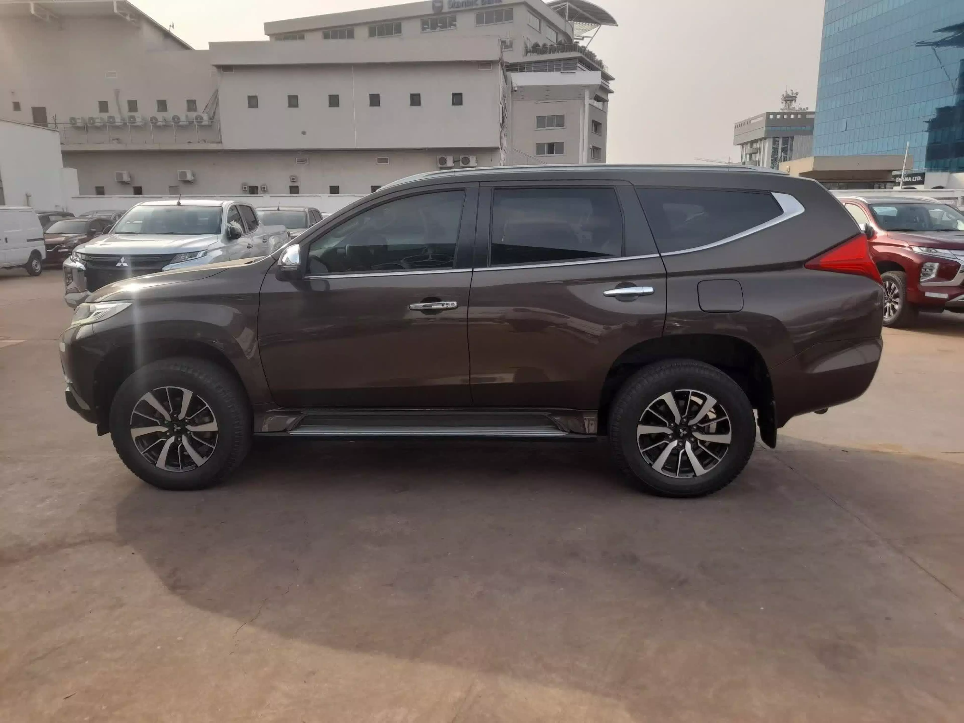 Mitsubishi Pajero Sport - 2019