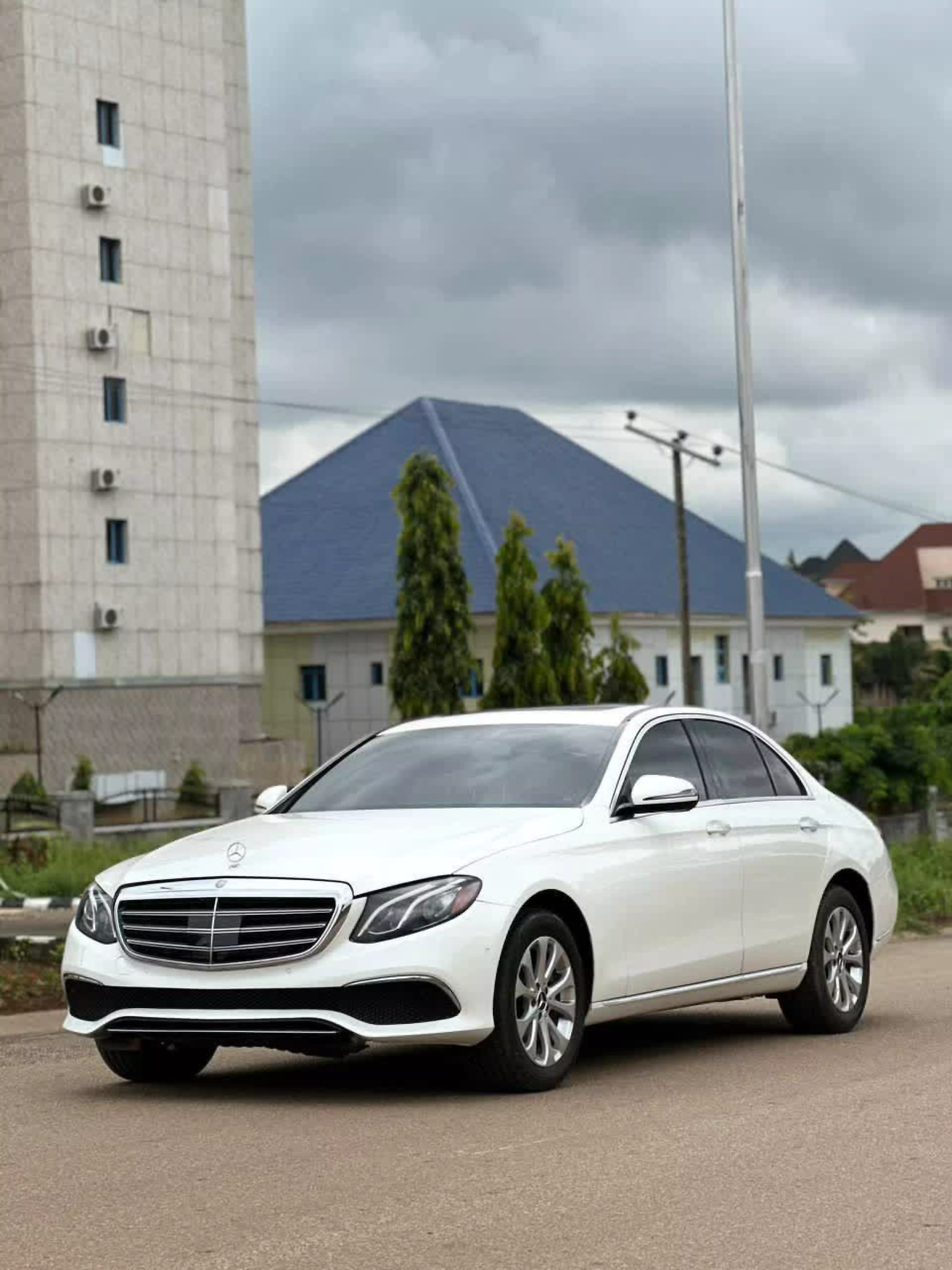 Mercedes-Benz E 300   - 2018