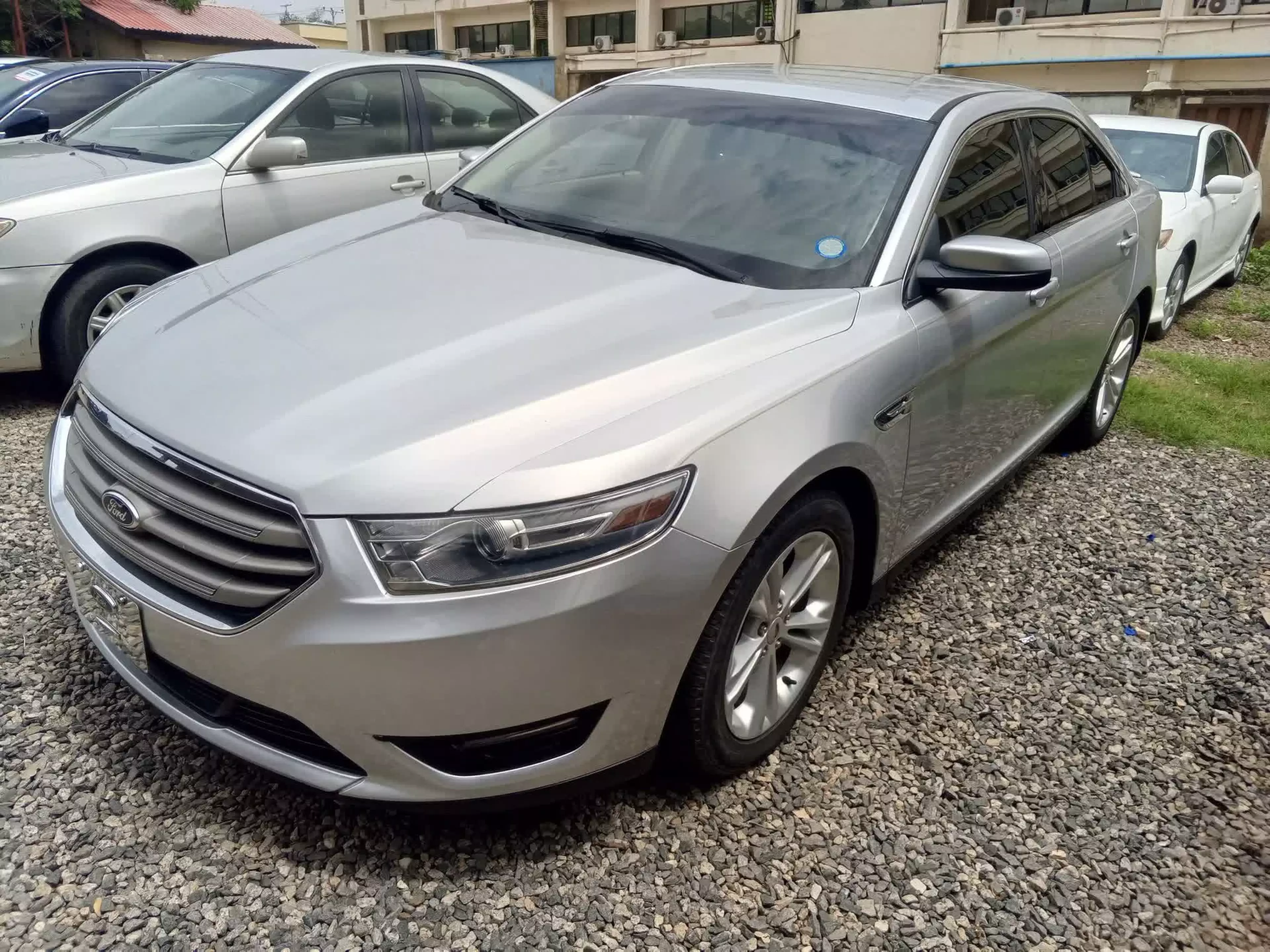 Ford Taurus - 2014