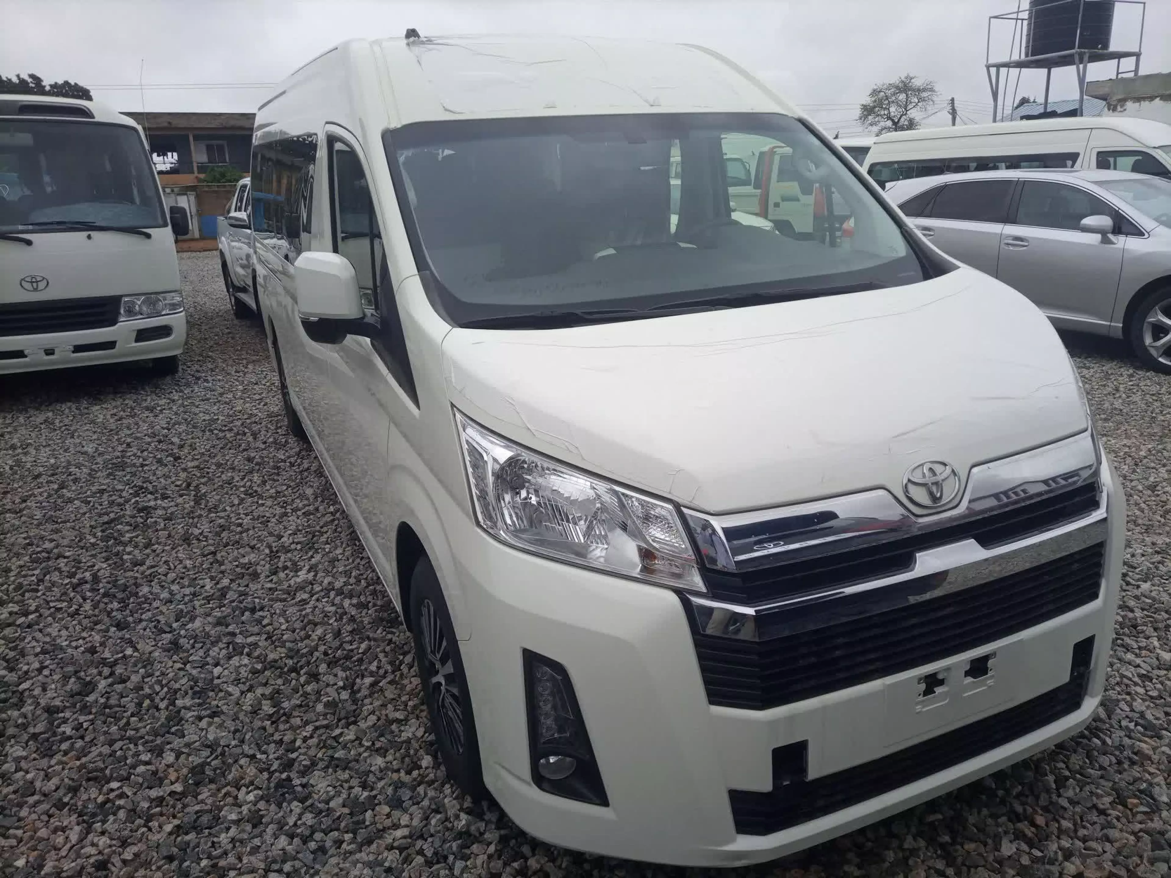 Toyota Hiace - 2021