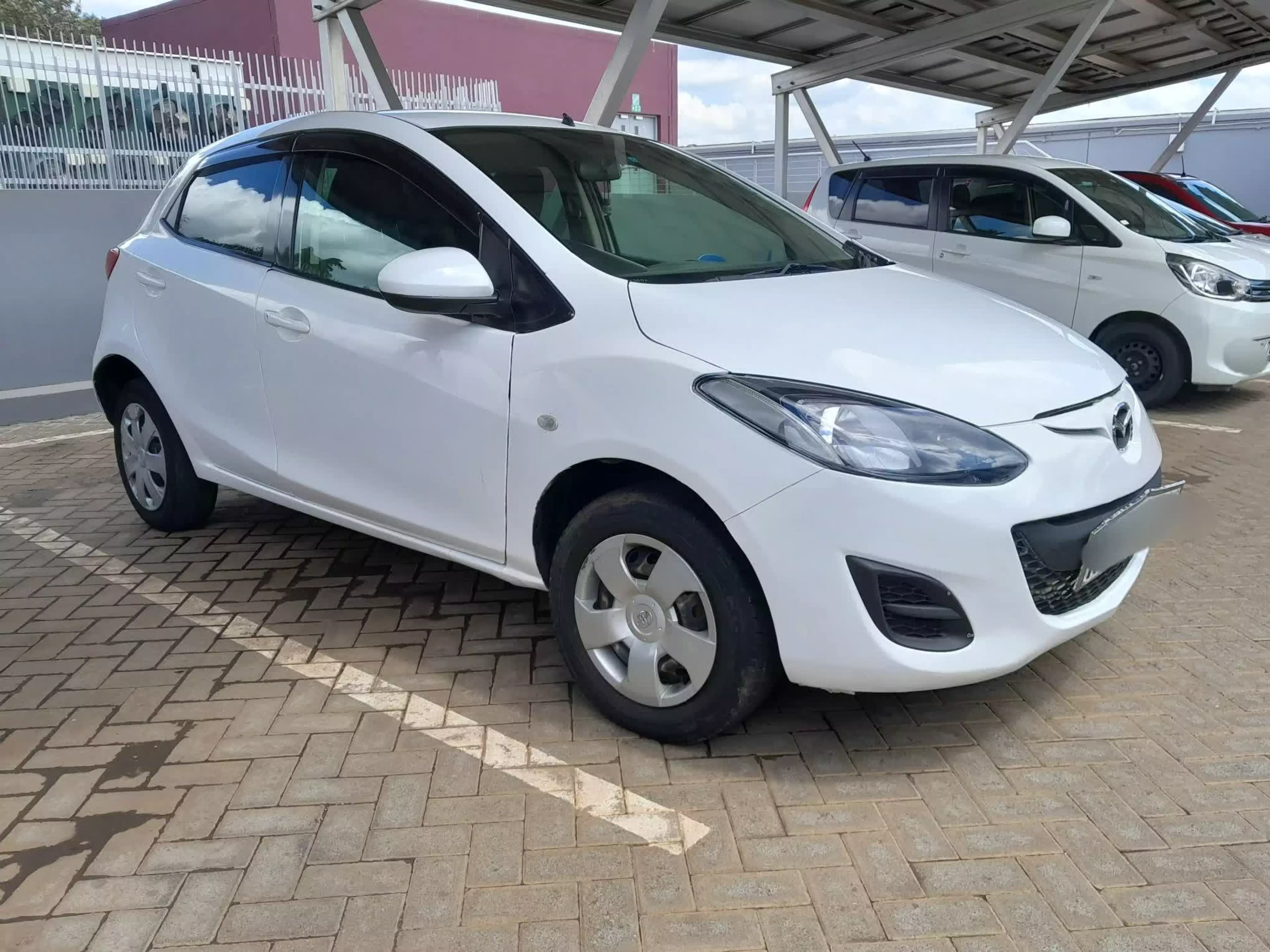 Mazda Demio - 2012