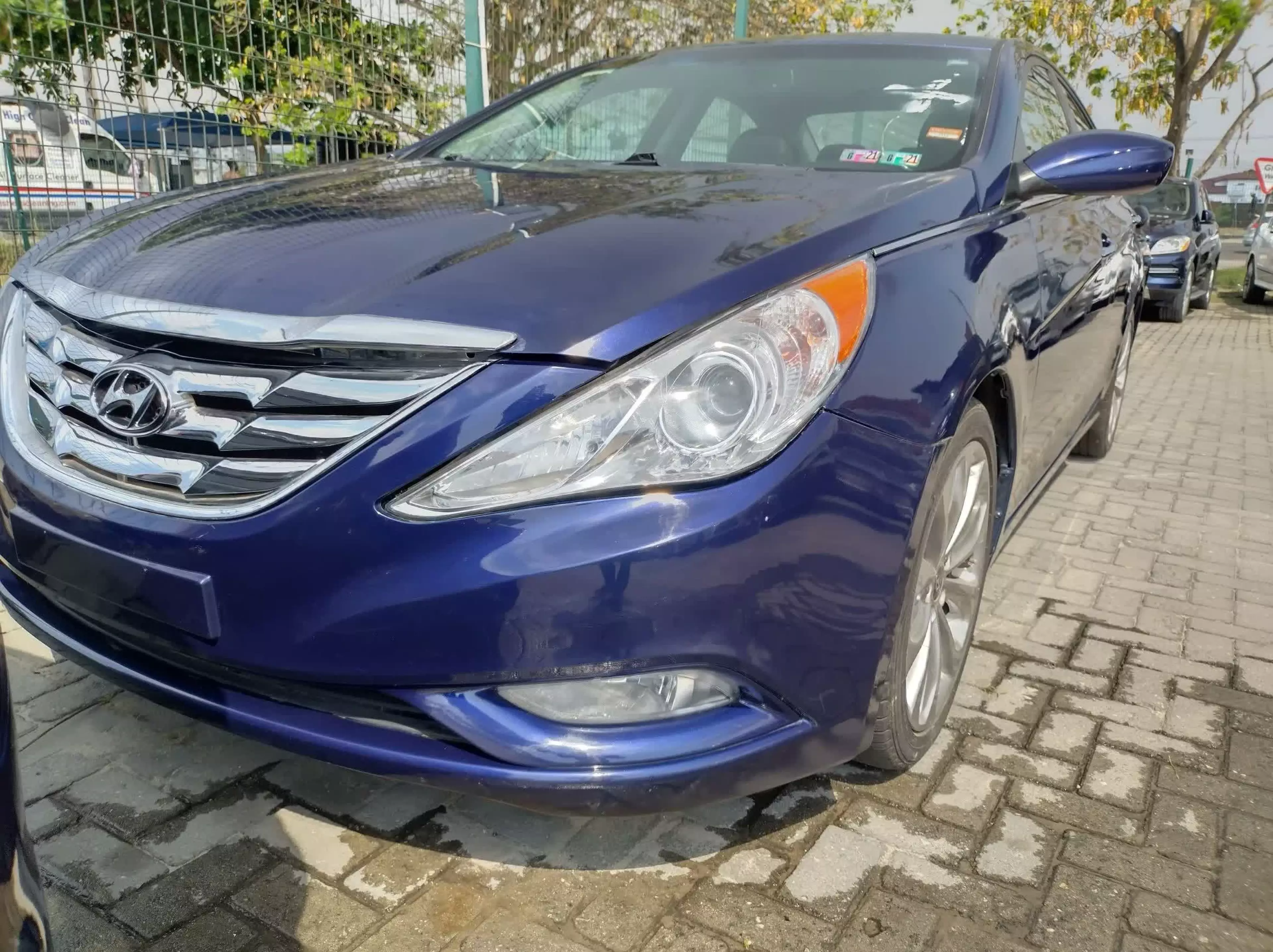 Hyundai Sonata - 2011