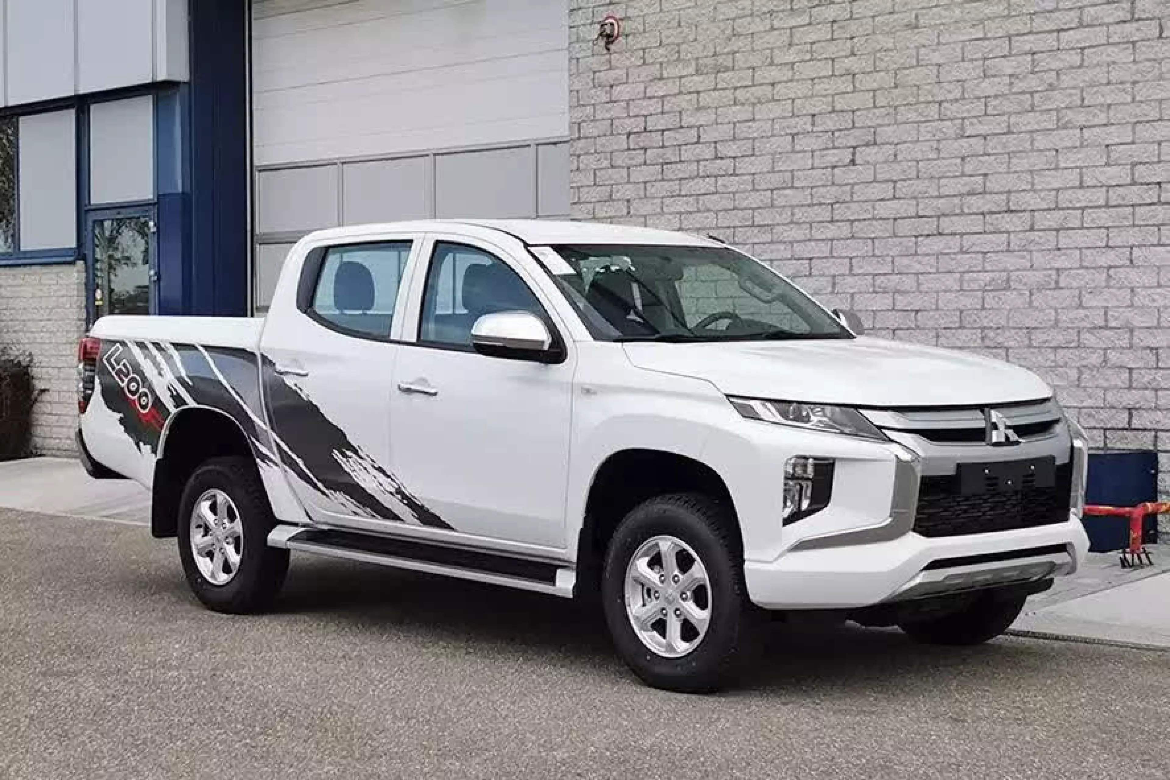 Mitsubishi L200 - 2023