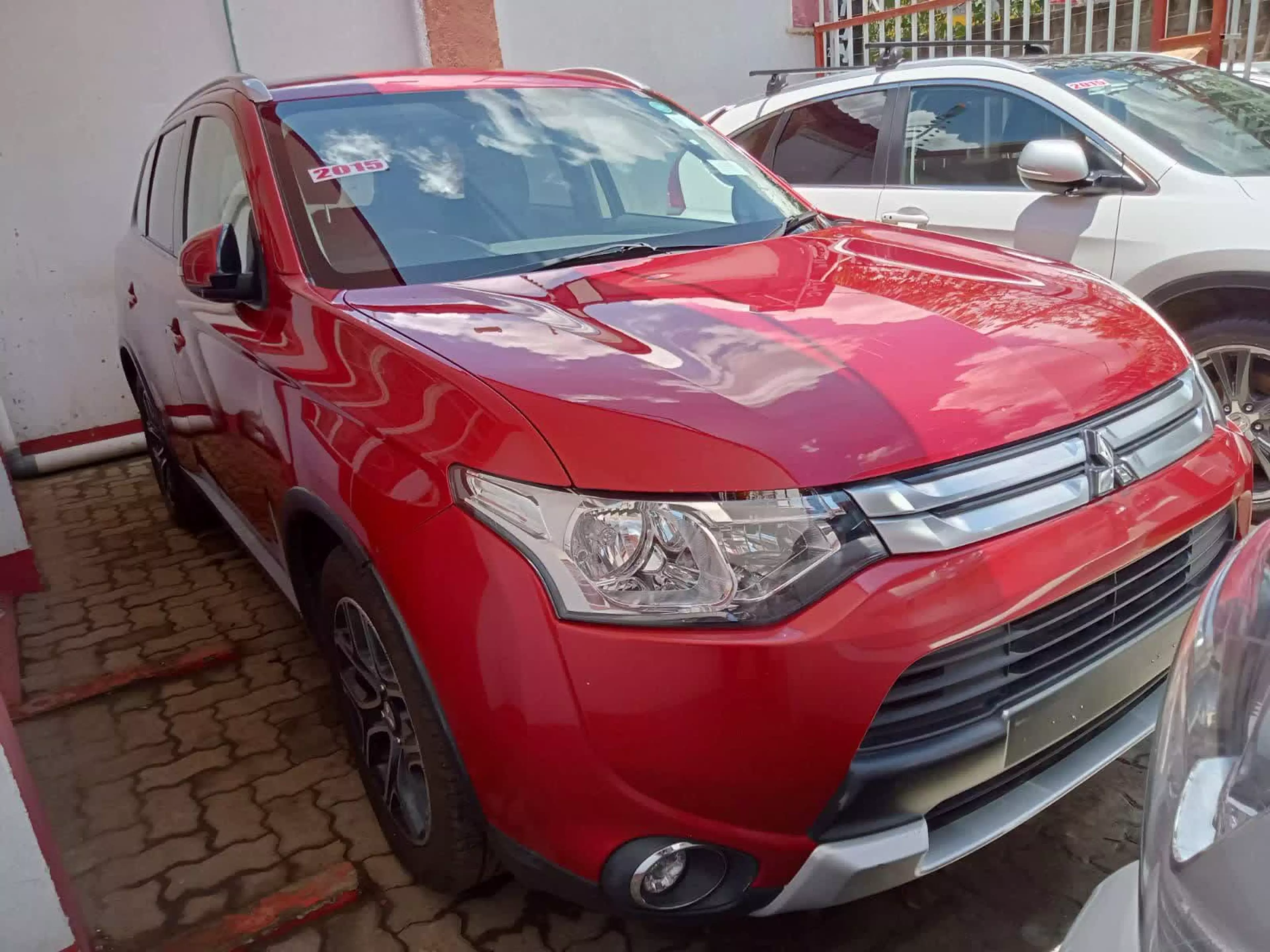 Mitsubishi Outlander GLX - 2015
