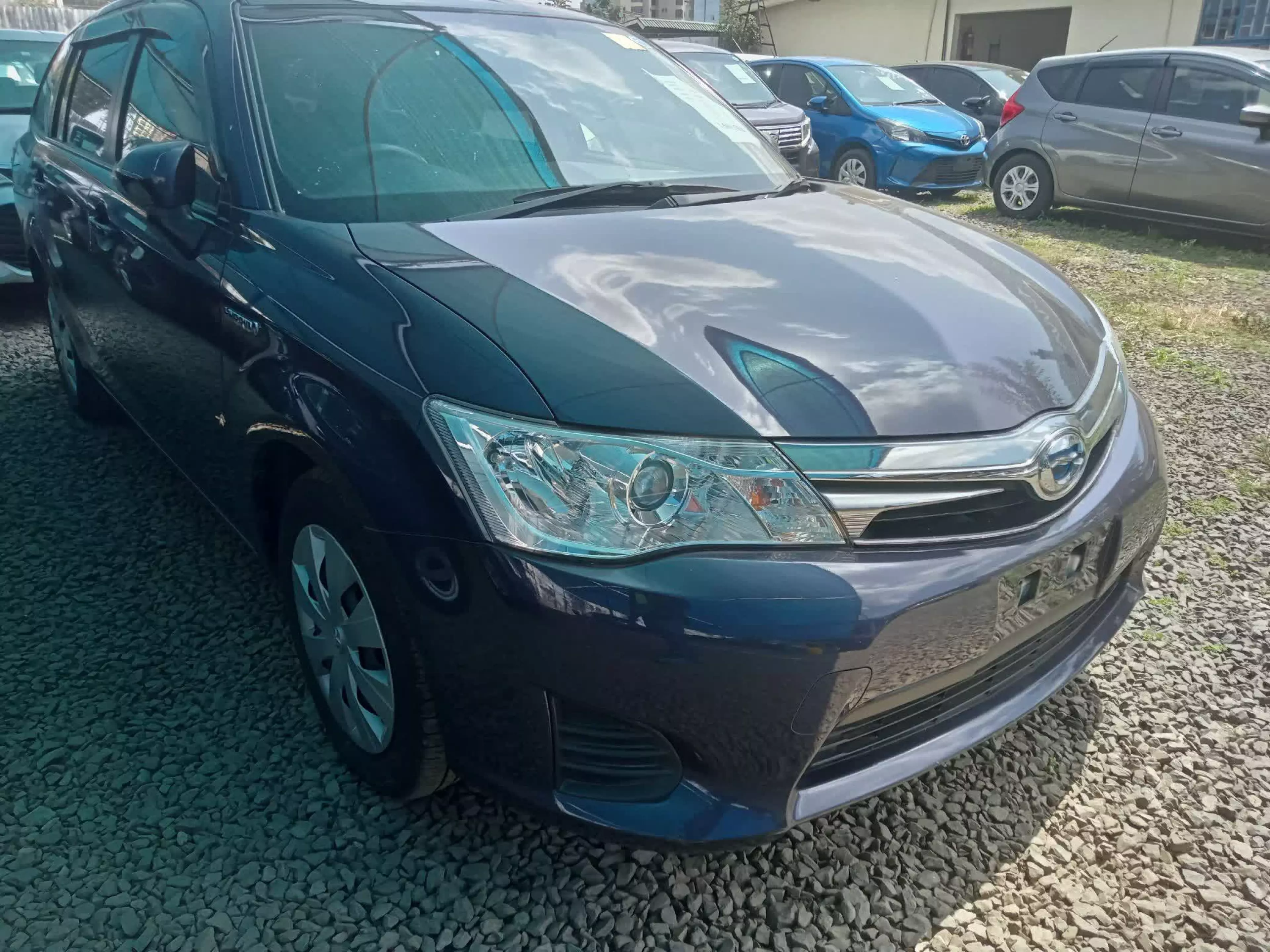 Toyota Fielder hybrid  - 2015