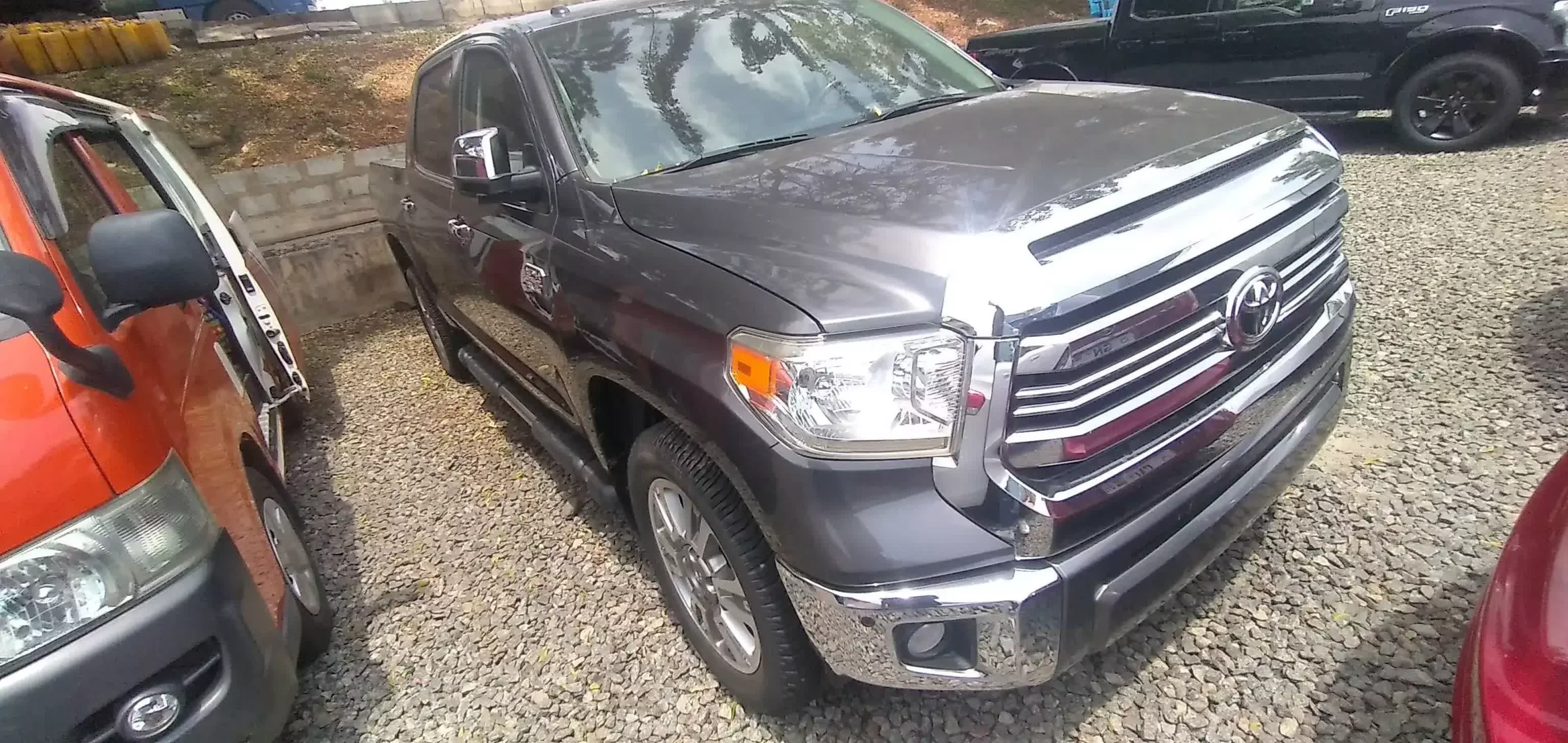 Toyota Tundra - 2017