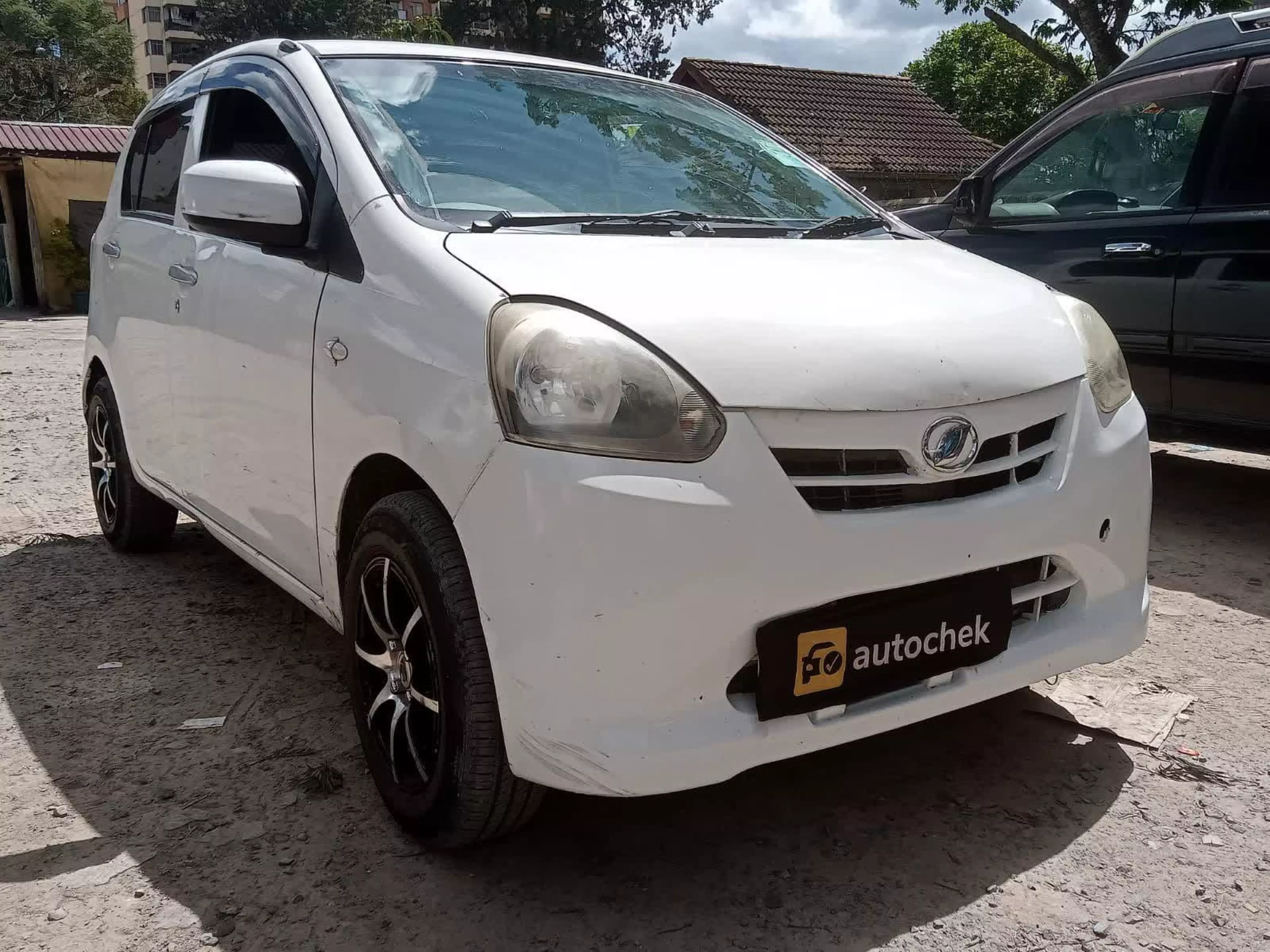 Daihatsu Mira  - 2012